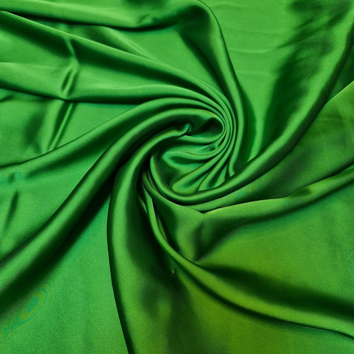Luxuriöser, glänzender Charmeuse-Seidensatin-Polyesterstoff für Brautkleider, 58 Zoll (EMERALD-11)