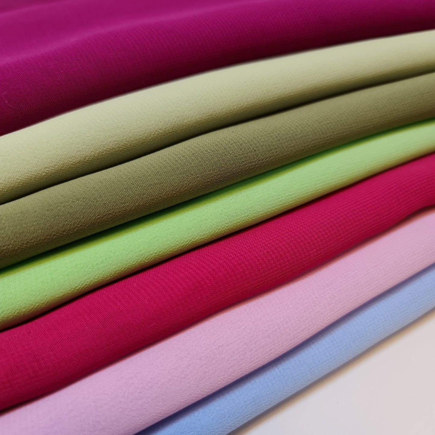 Transparenter Poly-Crêpe-Chiffon-Stoff, halbtransparent, für drapierte Kleider, Bastelmaterial, 111,8 cm (Aqua)