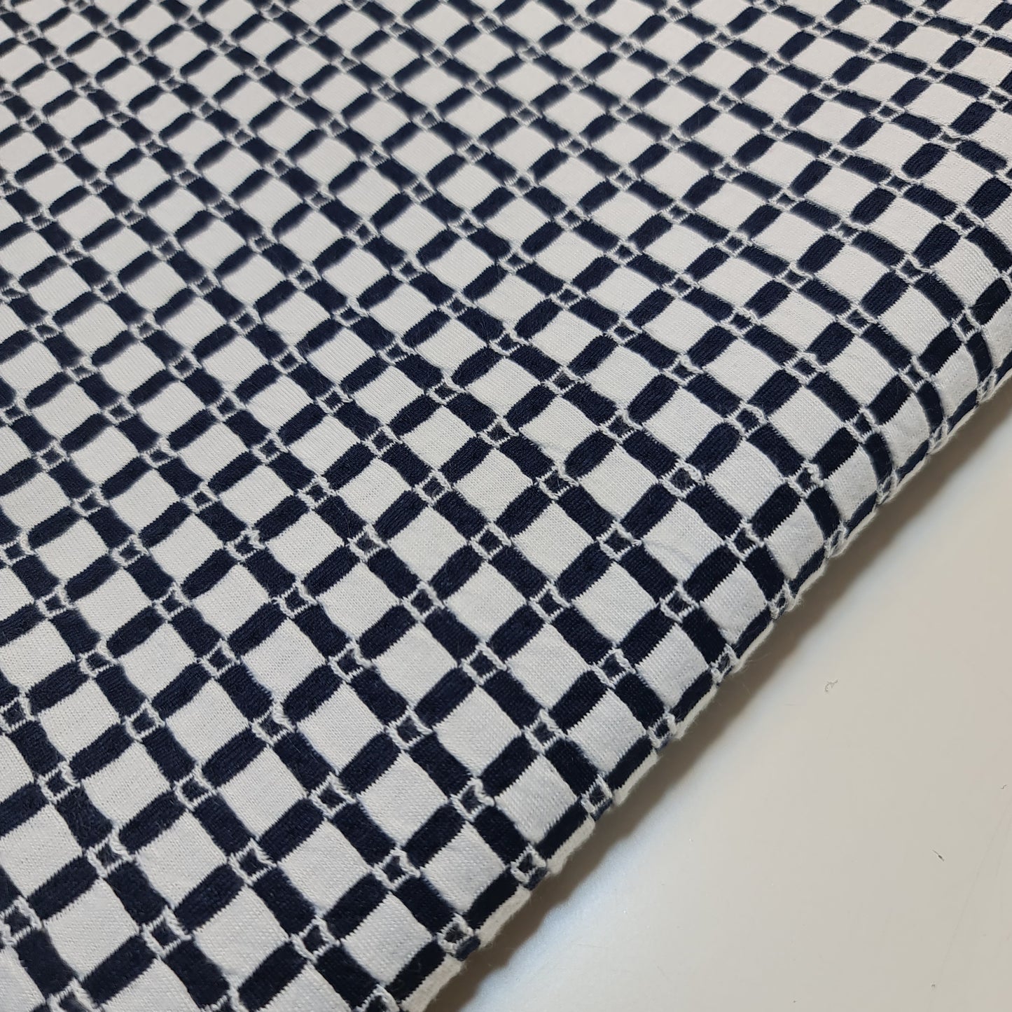 Jersey-Stretchstoff mit Karomuster, Ponte-Roma-Stretch-Kleiderstoff, 147,3 cm