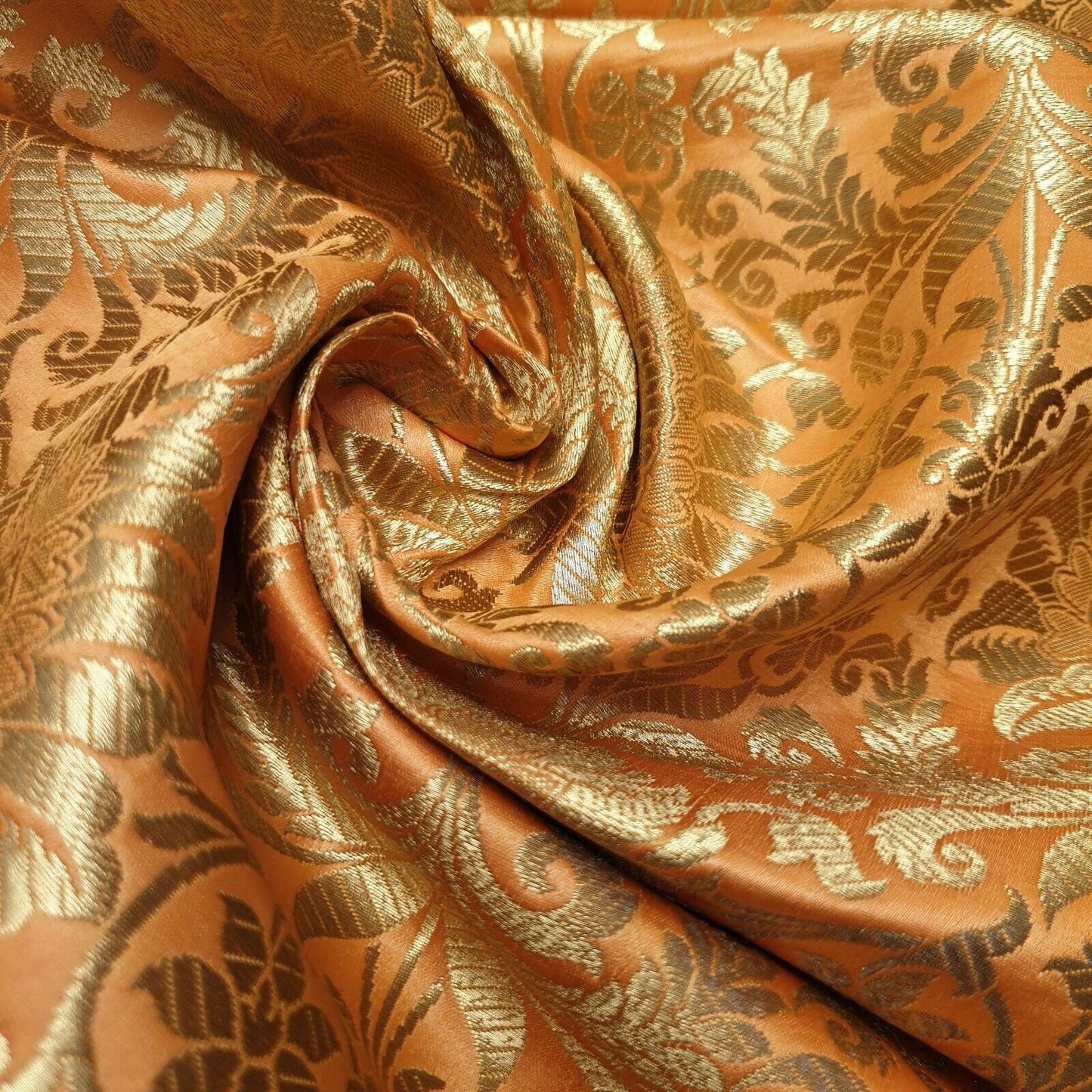 Ornamentaler floraler Goldmetallic-Druck, indischer Banarasi-Brokatstoff, Design-E TS