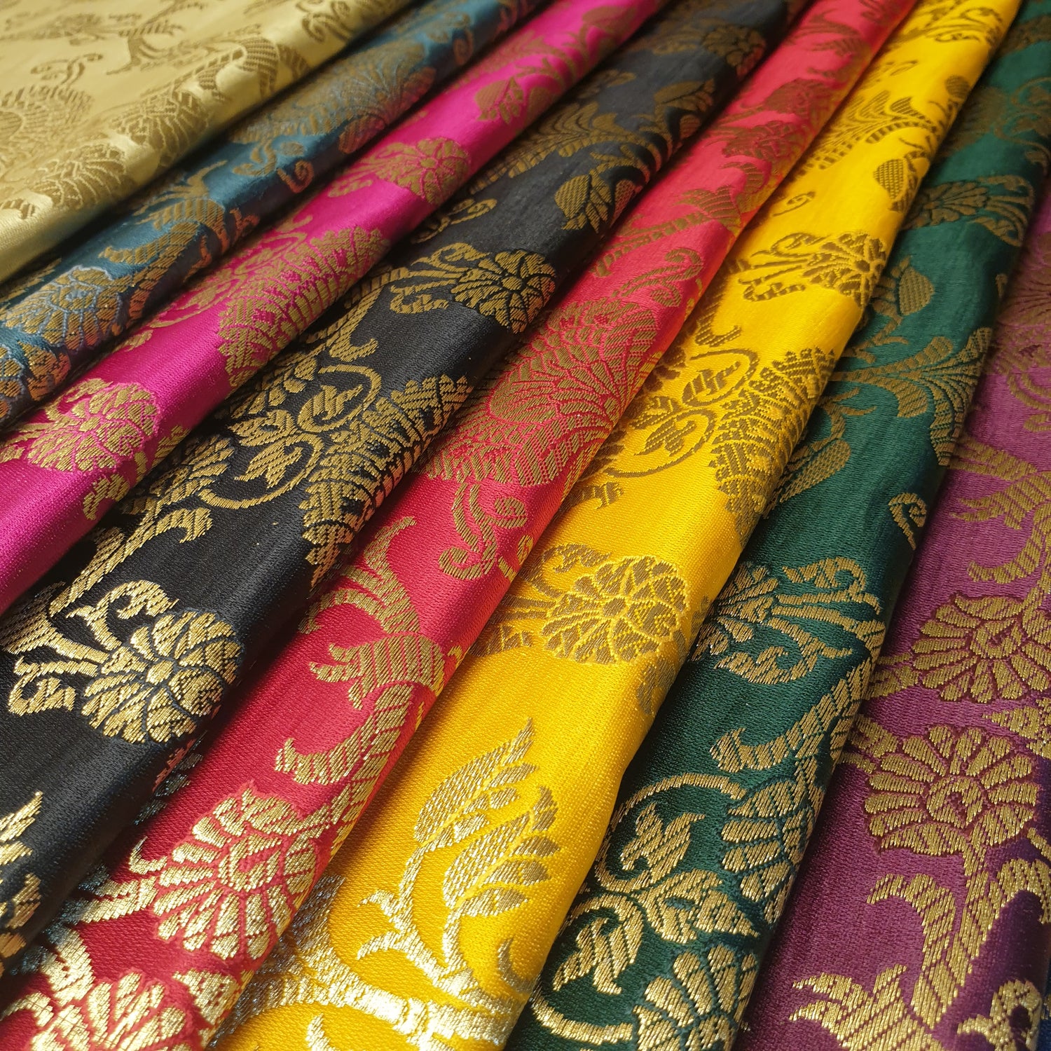 I Need Fabrics - Online Brocades, Cotton, Silk Fabric At Best Price