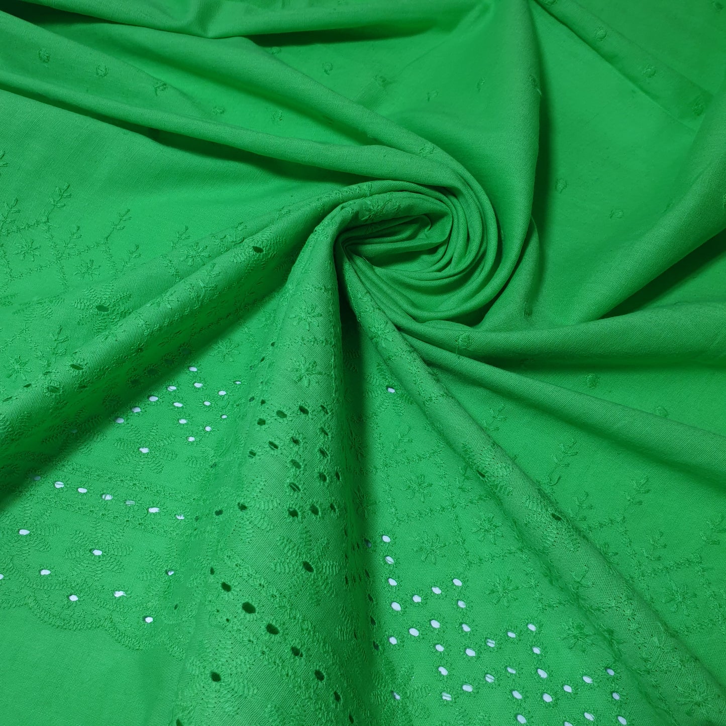 Green 100% Cotton Voile Floral Embroidery Fabric Broderie Anglaise Dress Craft Material 44" By the Meter