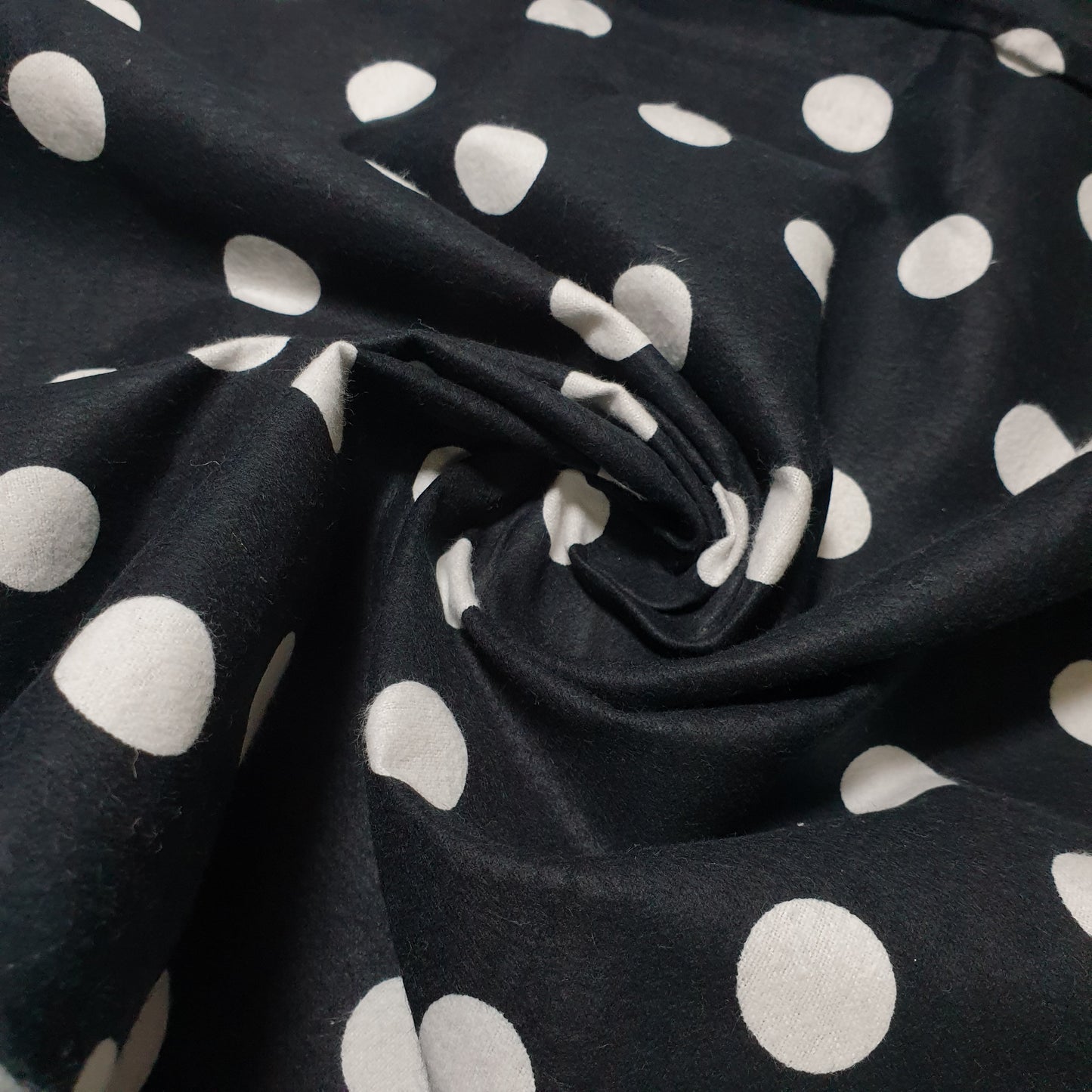 Black Large Polka 100% Cotton Flannel Winceyette Brush Fabric Dress Craft Quilting Material 44" By The Roll (10 Meters)