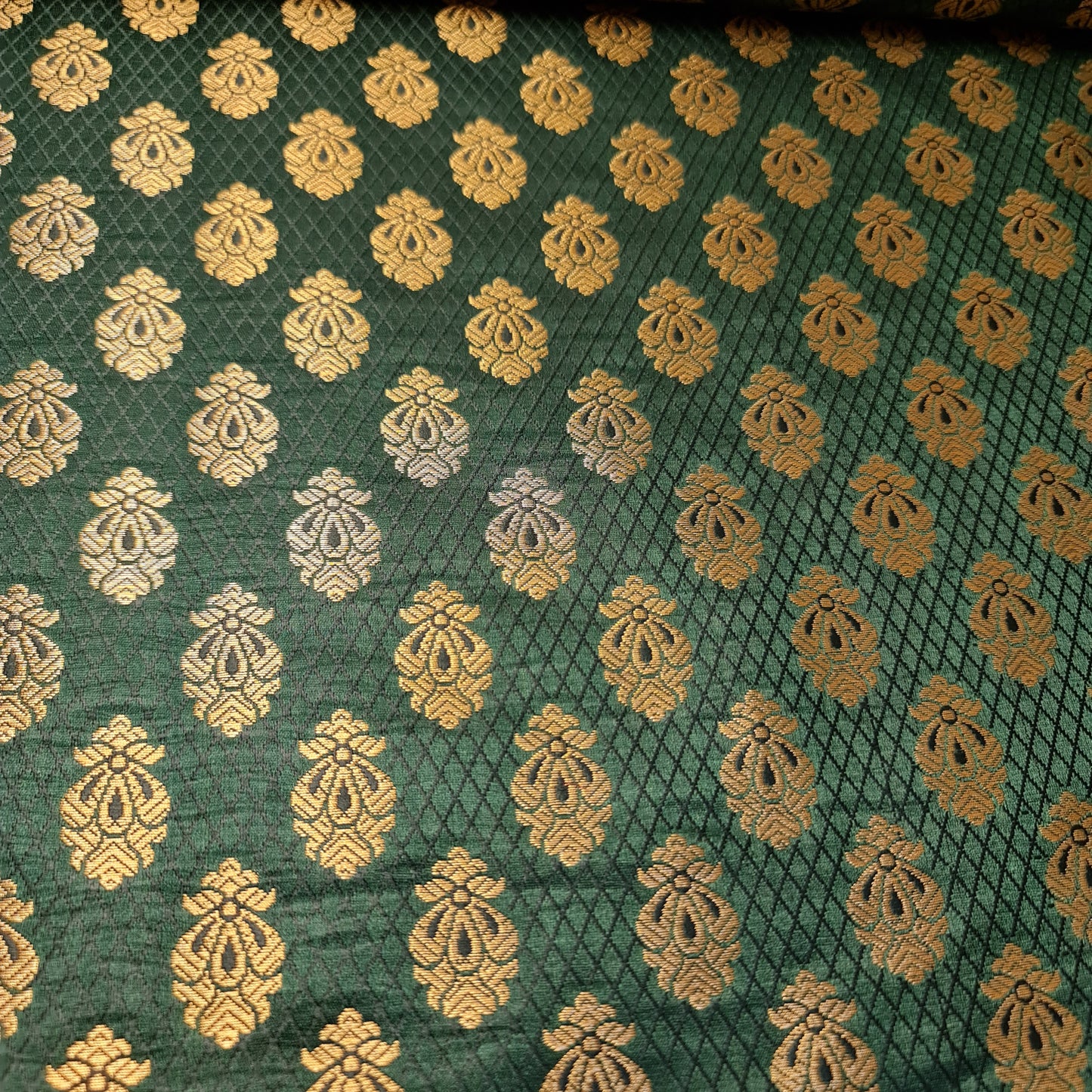 Ornamentaler Paisley Gold Metallic Druck Indischer Banarasi Brokat Stoff Meterware