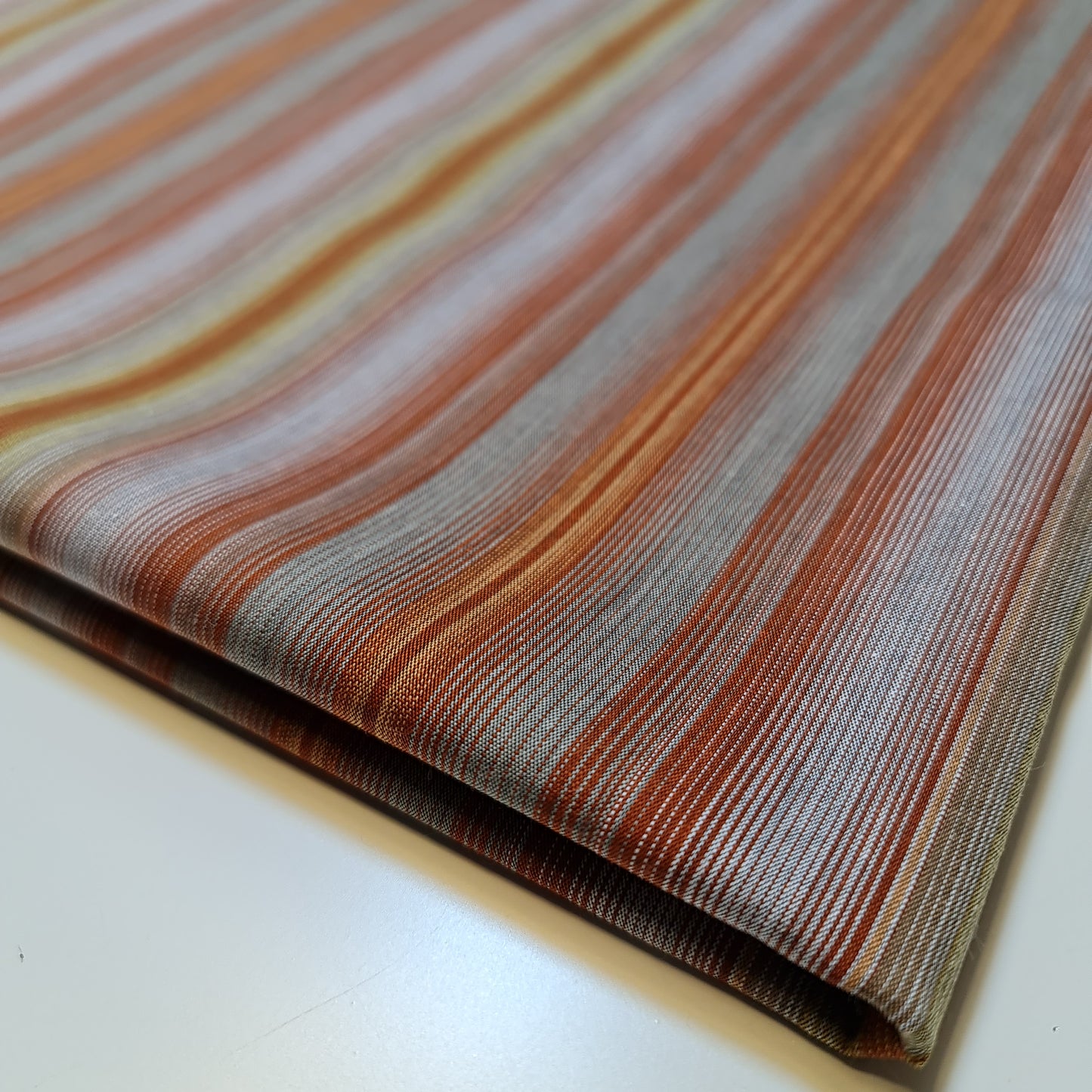 Cord, 100 % Baumwolle, gestreifter Jacquard, nicht dehnbar, für Bastelarbeiten, Kleider, Polsterung, 147,3 cm (beige Basis)