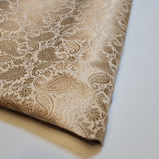 Indischer Brokatstoff mit Ornament-Blumenmuster, Pastellfarben, Goldmetallic-Druck, 111,8 cm