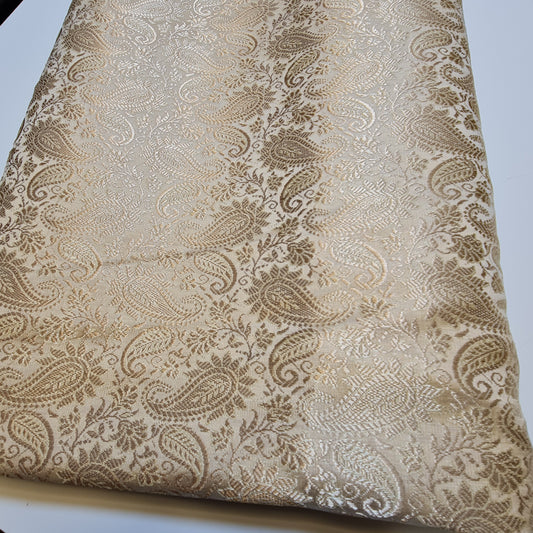 Indischer Brokatstoff mit Ornament-Blumenmuster, Pastellfarben, Goldmetallic-Druck, 111,8 cm