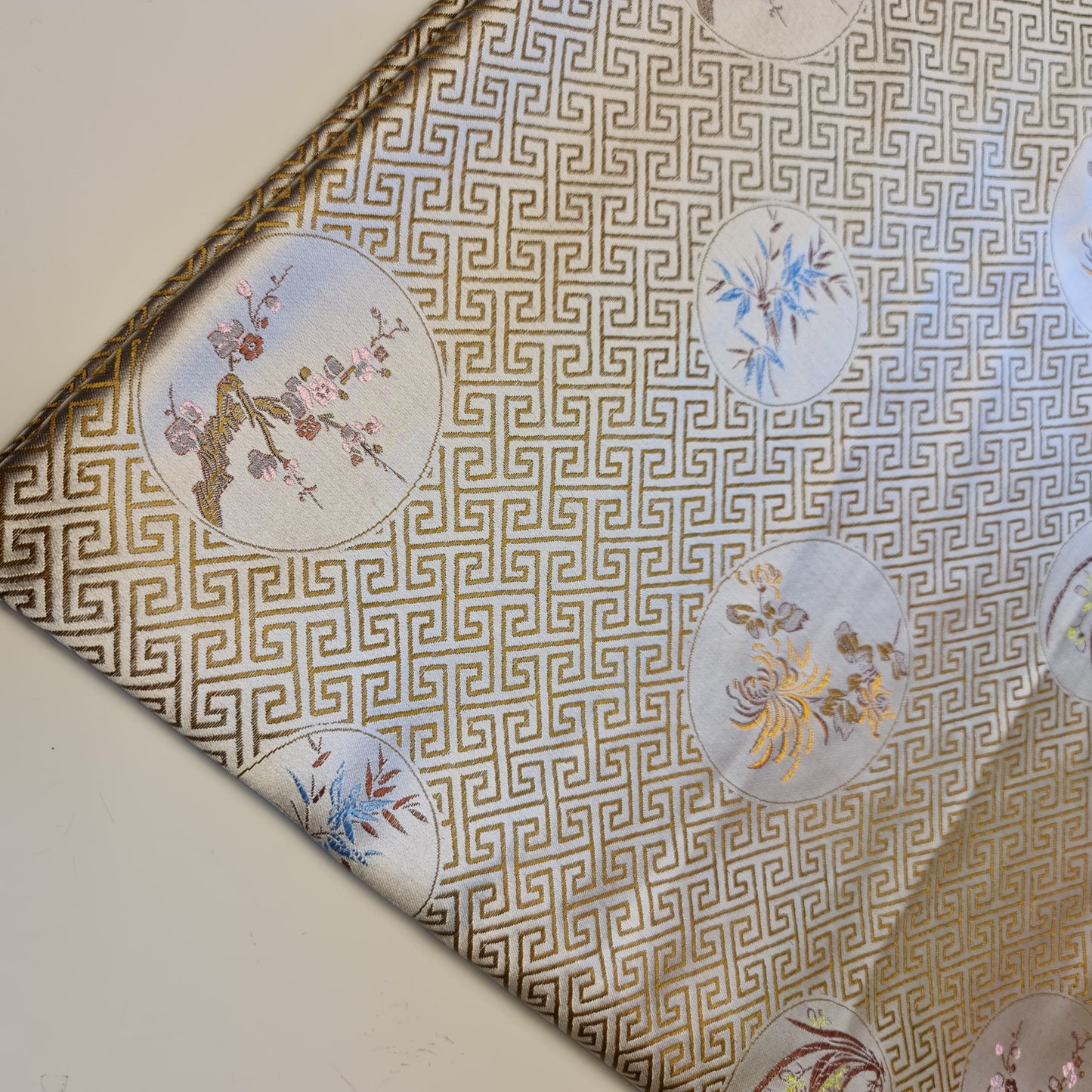 Ivory Floral Satin Jacquard Material Dress Craft Costume Fabric 44" By The Meter