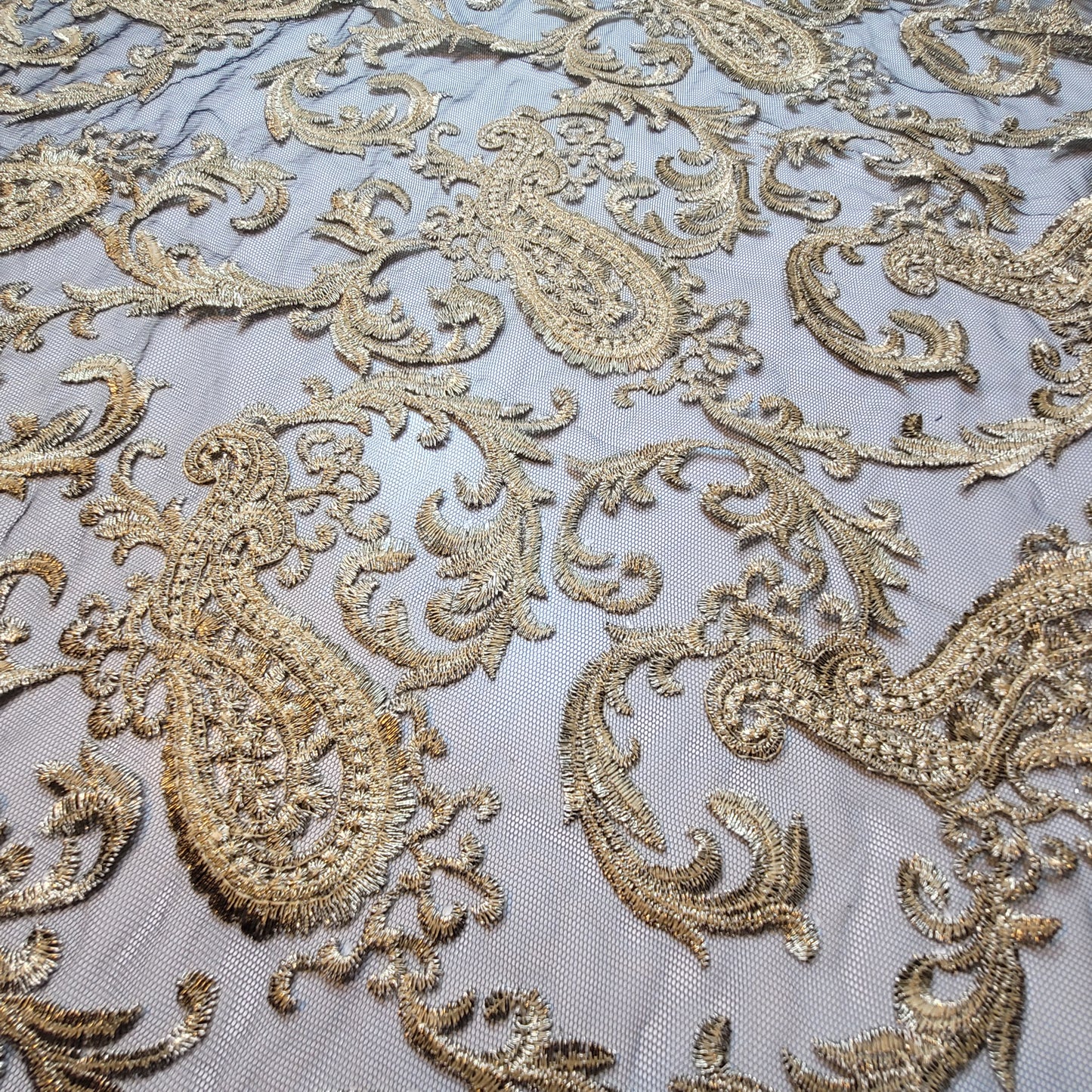 Deep Plum Golden Paisley Stickerei Mesh Netz Stoff Kleid Handwerk Drape Material 58" pro Meter