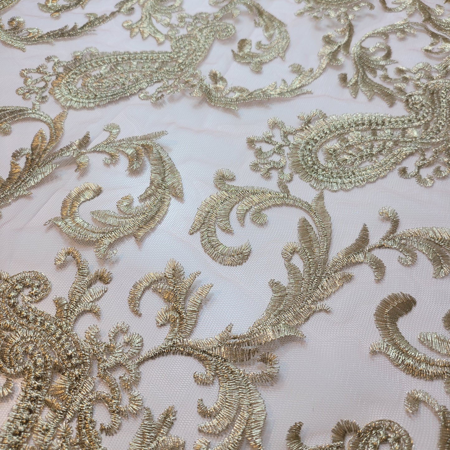 Deep Plum Golden Paisley Stickerei Mesh Netz Stoff Kleid Handwerk Drape Material 58" pro Meter