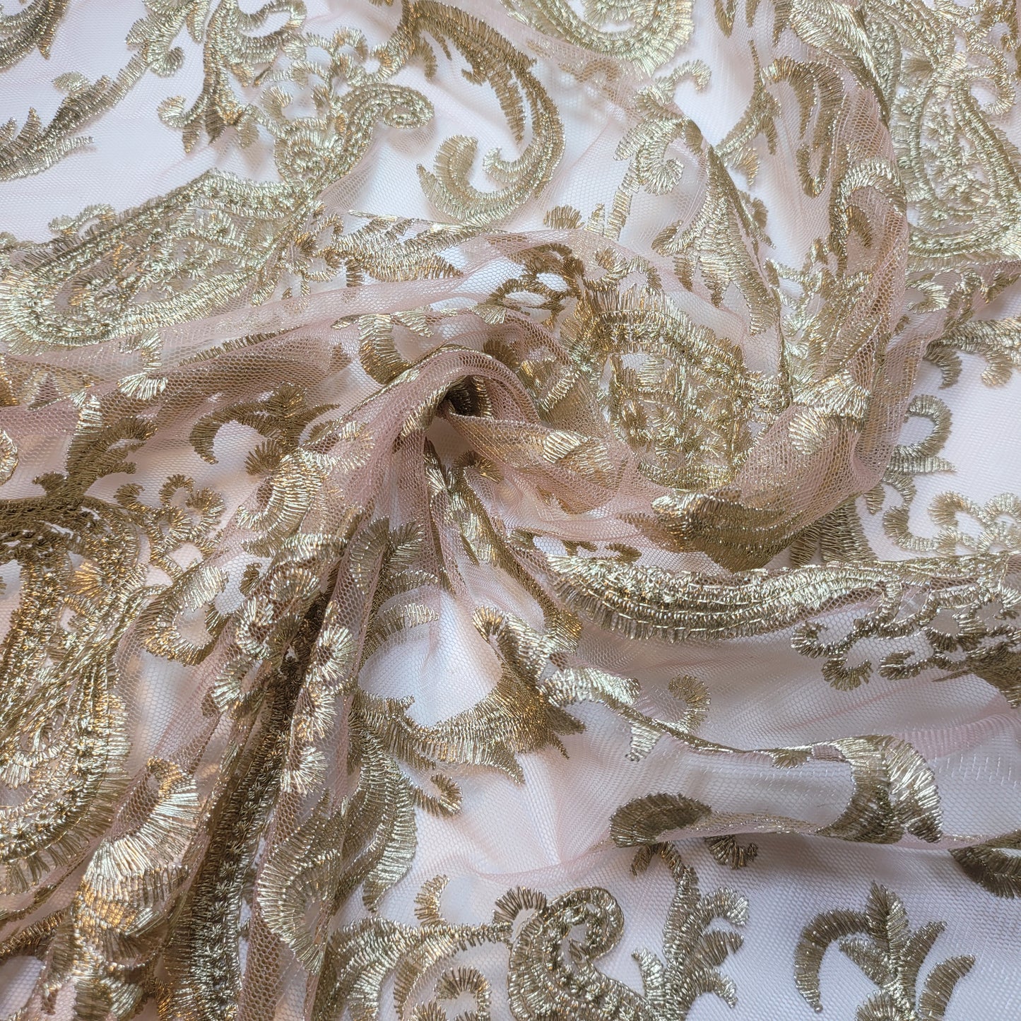 Deep Plum Golden Paisley Stickerei Mesh Netz Stoff Kleid Handwerk Drape Material 58" pro Meter