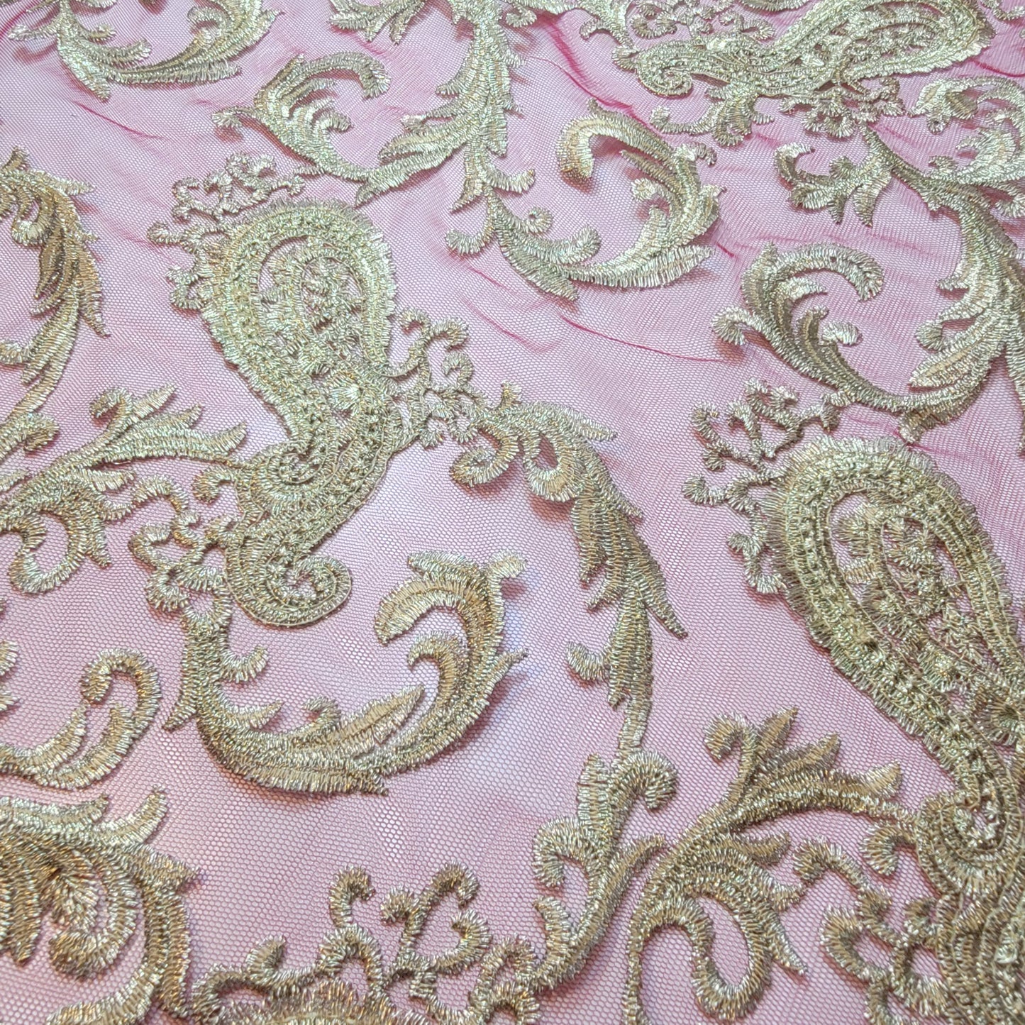 Deep Plum Golden Paisley Stickerei Mesh Netz Stoff Kleid Handwerk Drape Material 58" pro Meter