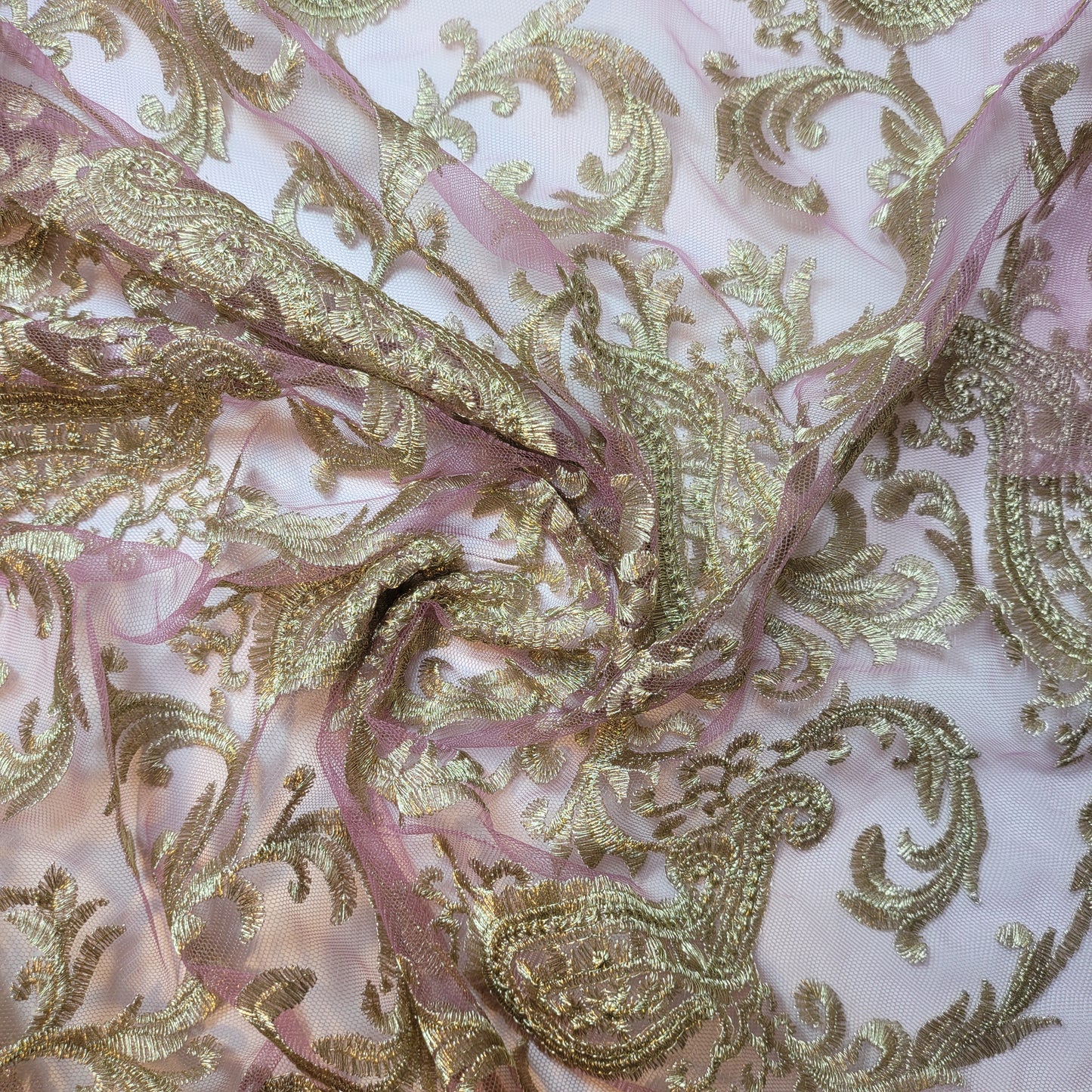 Deep Plum Golden Paisley Stickerei Mesh Netz Stoff Kleid Handwerk Drape Material 58" pro Meter