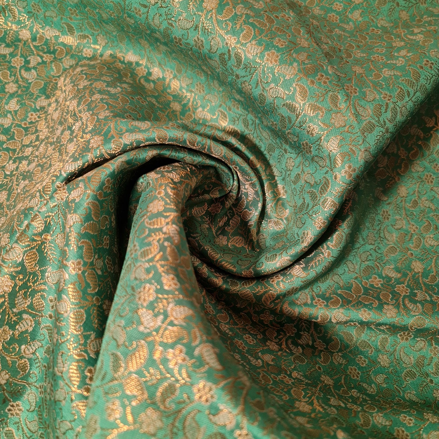 Brokatstoff mit blumigem Blattgold-Druck und floralem Jacquard-Druck, indischer Banarasi-Stoff, 111,8 cm (Magenta).