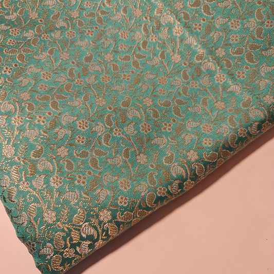 Brokatstoff mit blumigem Blattgold-Druck und floralem Jacquard-Druck, indischer Banarasi-Stoff, 111,8 cm (Magenta).
