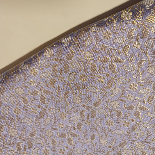 Brokatstoff mit blumigem Blattgold-Druck und floralem Jacquard-Druck, indischer Banarasi-Stoff, 111,8 cm (Magenta).