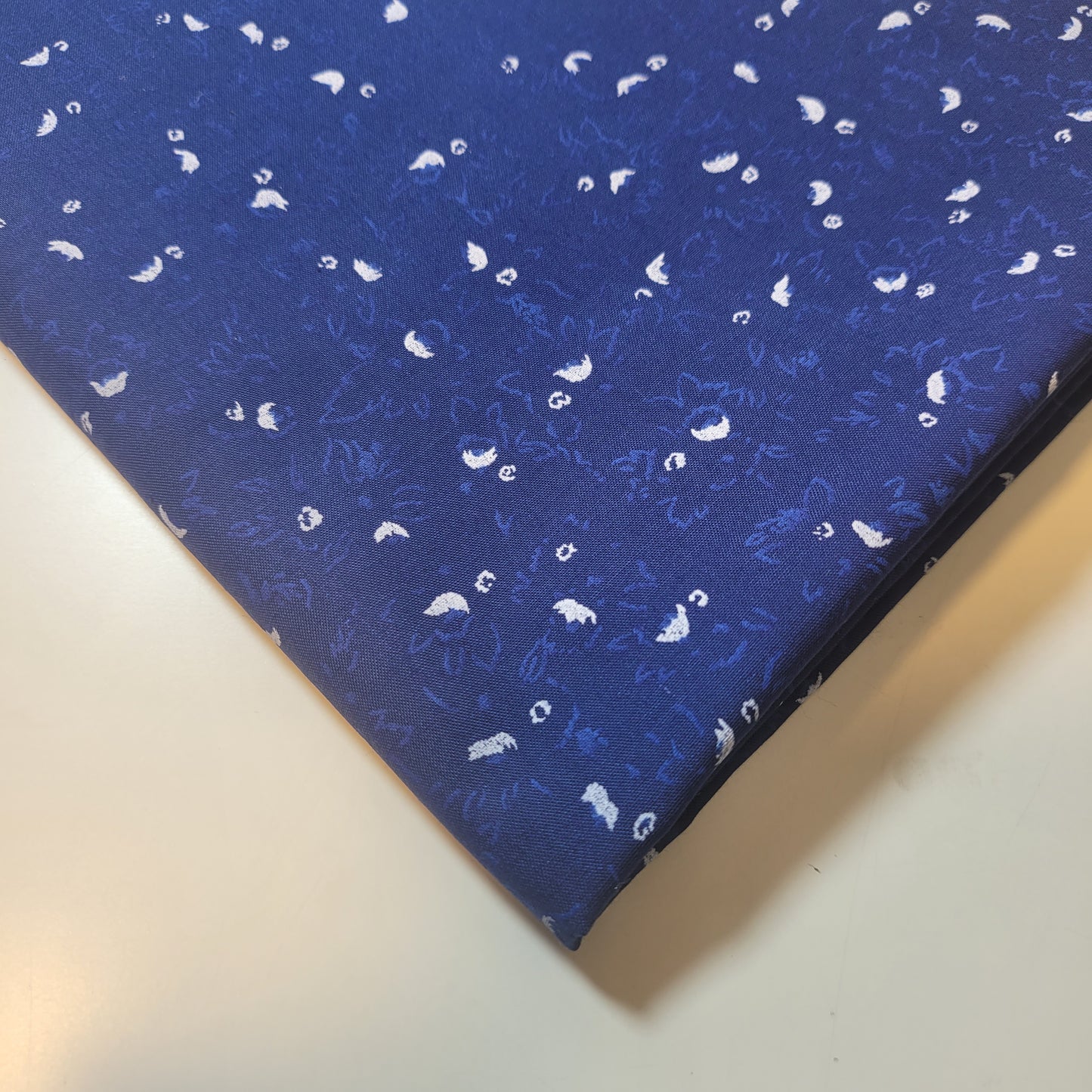Navy Floral 100% Cotton Vintage Material Novelty Floral Dress Craft Quilting Fabric 44" By The Meter