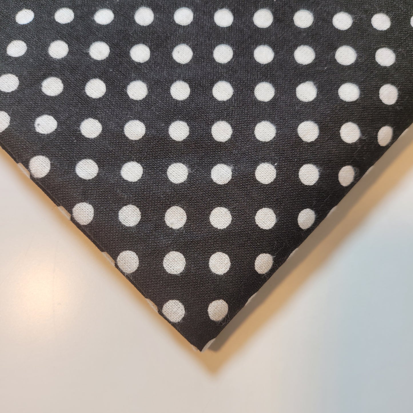 Luxuriöser, eleganter, lebendiger Canvas-Stoff aus 100 % Baumwolle mit floralem Polka-Muster, 147,3 cm breit, perfekt für Kinderprojekte und Bastelarbeiten (Flughafenflugzeuge)