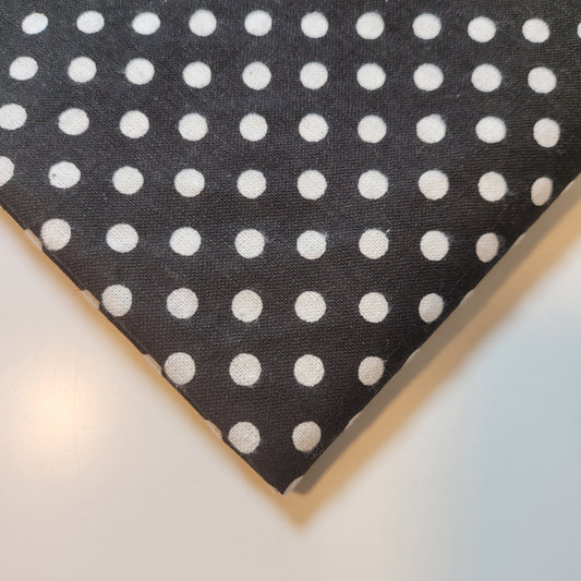 Luxuriöser, eleganter, lebendiger Canvas-Stoff aus 100 % Baumwolle mit floralem Polka-Muster, 147,3 cm breit, perfekt für Kinderprojekte und Bastelarbeiten (Flughafenflugzeuge)