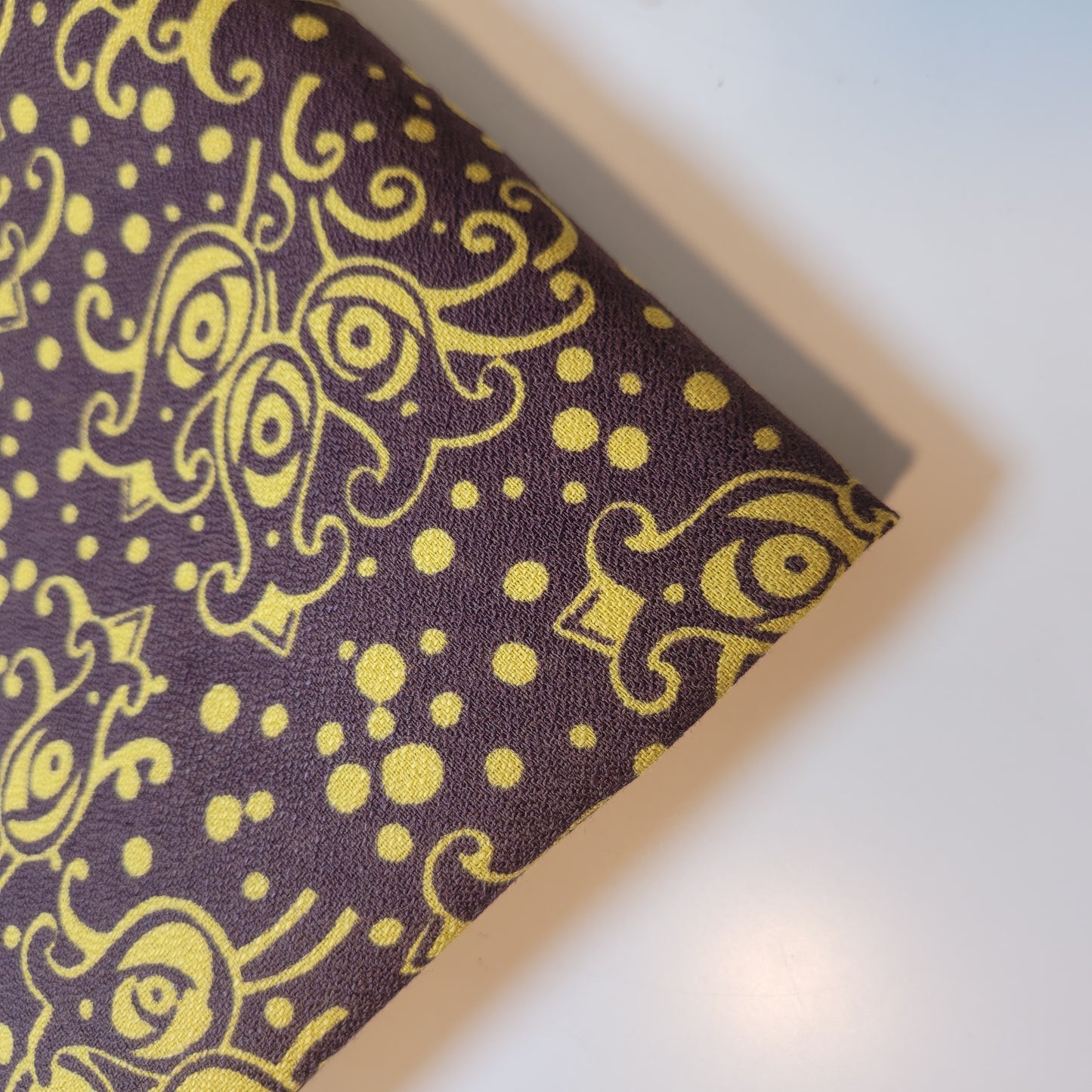 Luxuriöser, eleganter, lebendiger Canvas-Stoff aus 100 % Baumwolle mit floralem Polka-Muster, 147,3 cm breit, perfekt für Kinderprojekte und Bastelarbeiten (Flughafenflugzeuge)