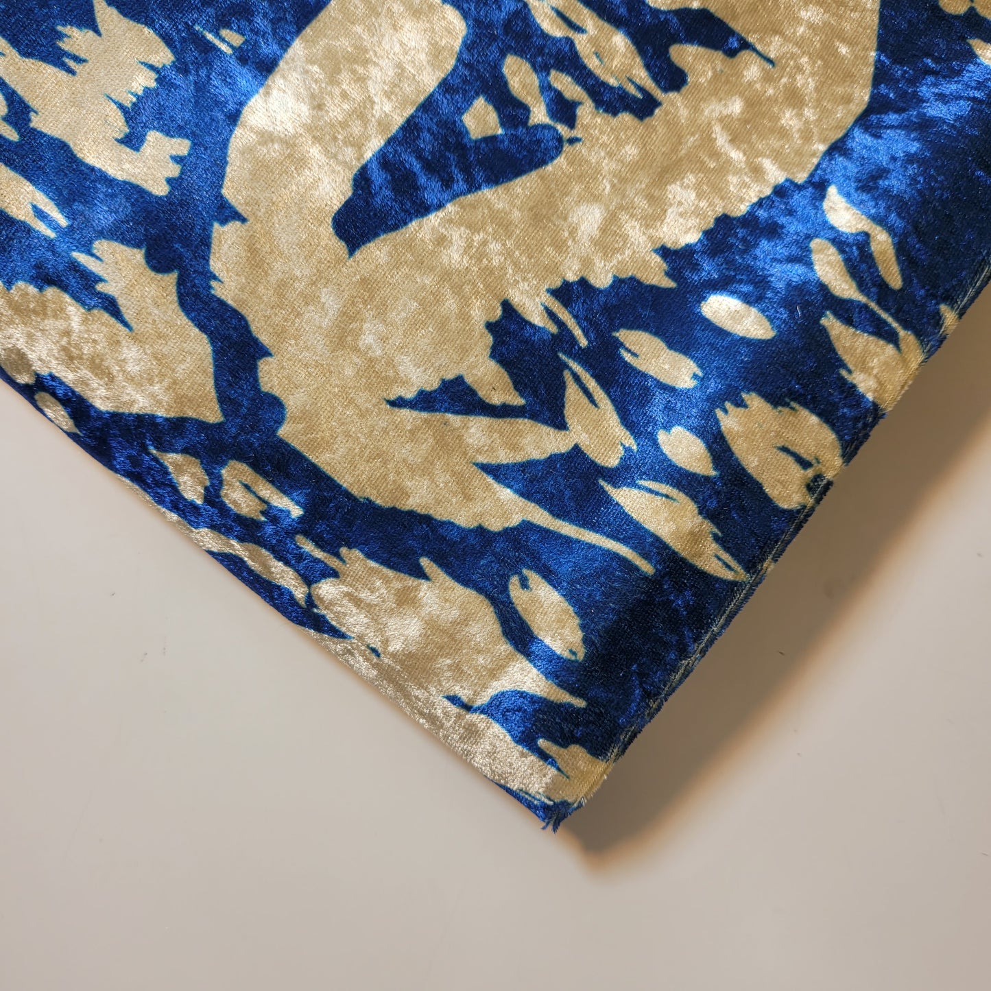 Blue Splash Print Crush Velour Velvet Fabric 58" Wide – By the Meter, Dress, Upholstery & Craft Material