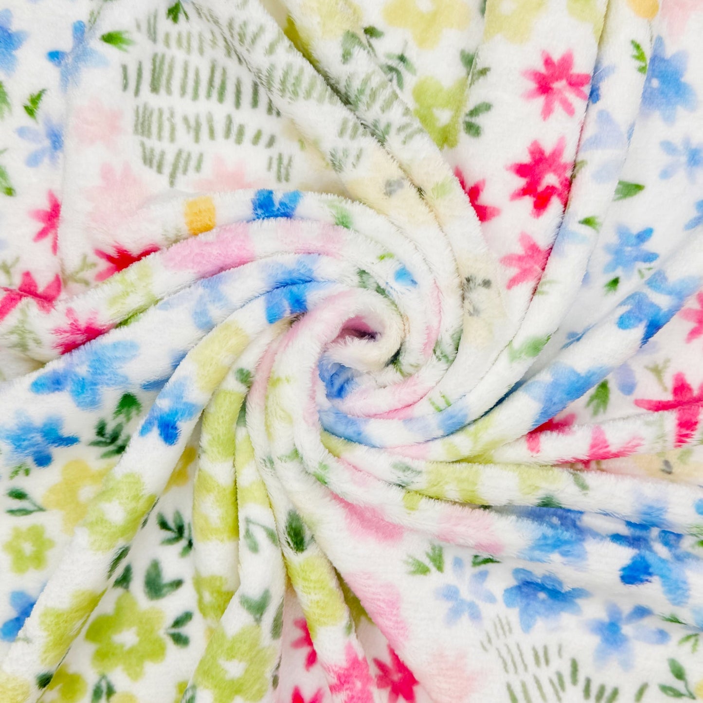 Printed Luxury Cuddle Fleece Fabric | Super Soft Plush Polyester 59" (150cm) Wide – Sold by the Meter
