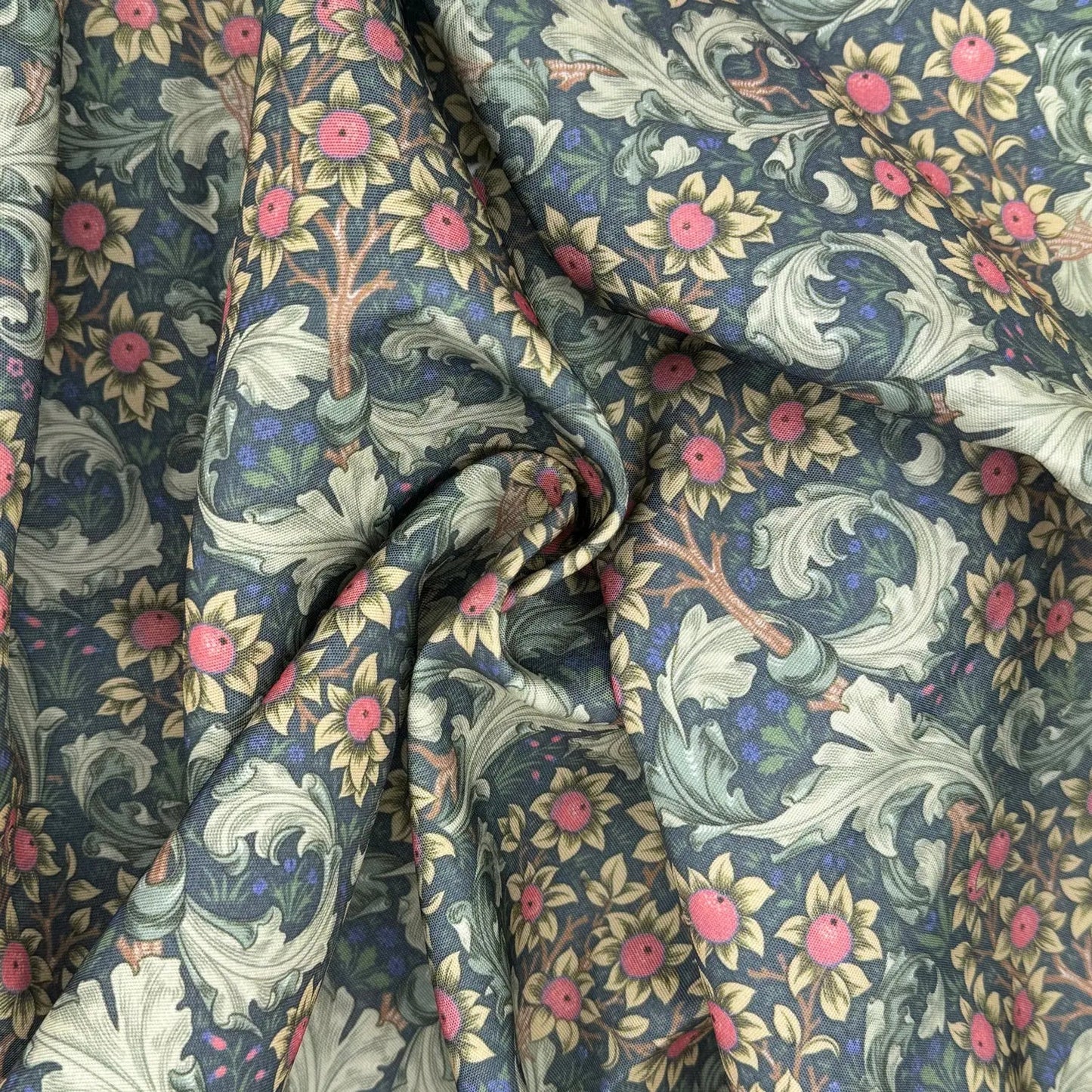 William Morris Water Repellent Outdoor Fabric | 59" (150cm) Wide 270gsm UV Resistant PU Coated – Sold by the Meter