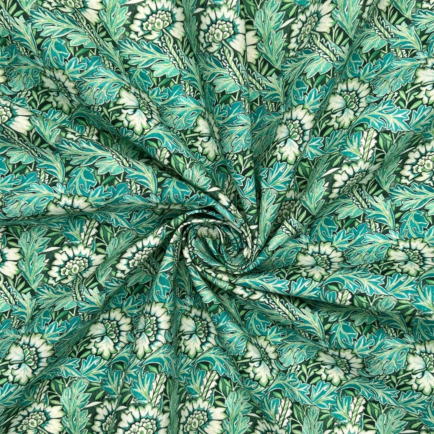 100% Cotton Percale Fabric | 44" (112cm) Wide Lightweight 200 Thread Count Dressmaking & Craft Material – William Morris Designs – Sold by the Meter
