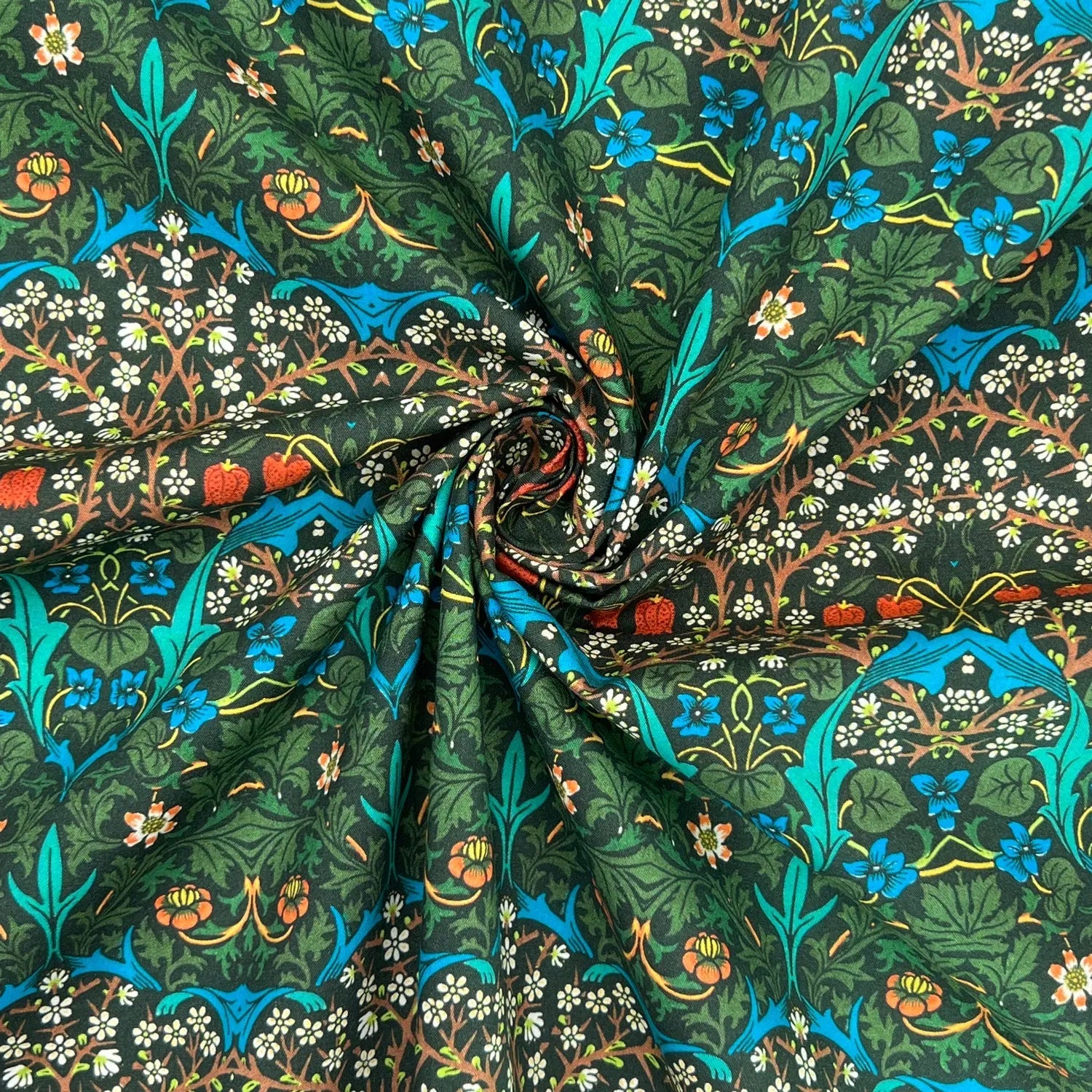 100% Cotton Percale Fabric | 44" (112cm) Wide Lightweight 200 Thread Count Dressmaking & Craft Material – William Morris Designs – Sold by the Meter