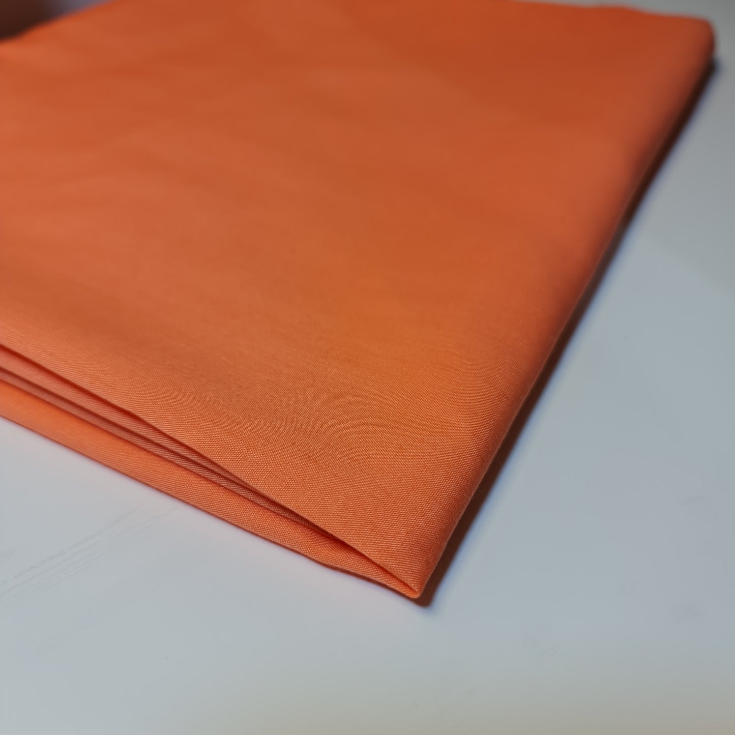 Textile Station, dunkler Pfirsich, 44 Zoll breit, hochwertiges Polycotton, unifarbener Stoff, Futter, Schneiderstoff, Drapierungsstoff, Dekorationsstoff