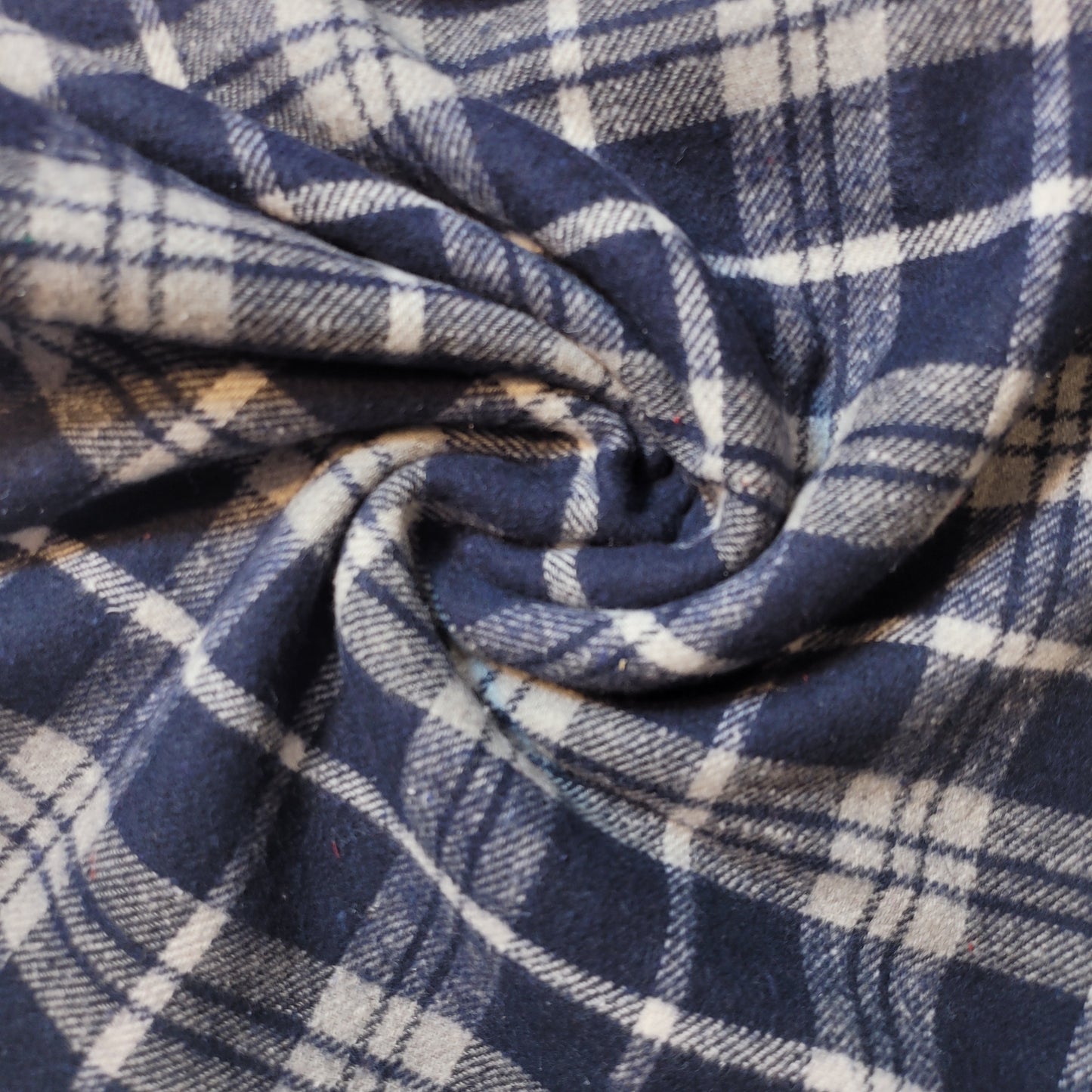 Elegant 100% Brushed Cotton Flannel: Tartan Winceyette Craft Dress Material - 58” Wide (Navy Classic Tartan)