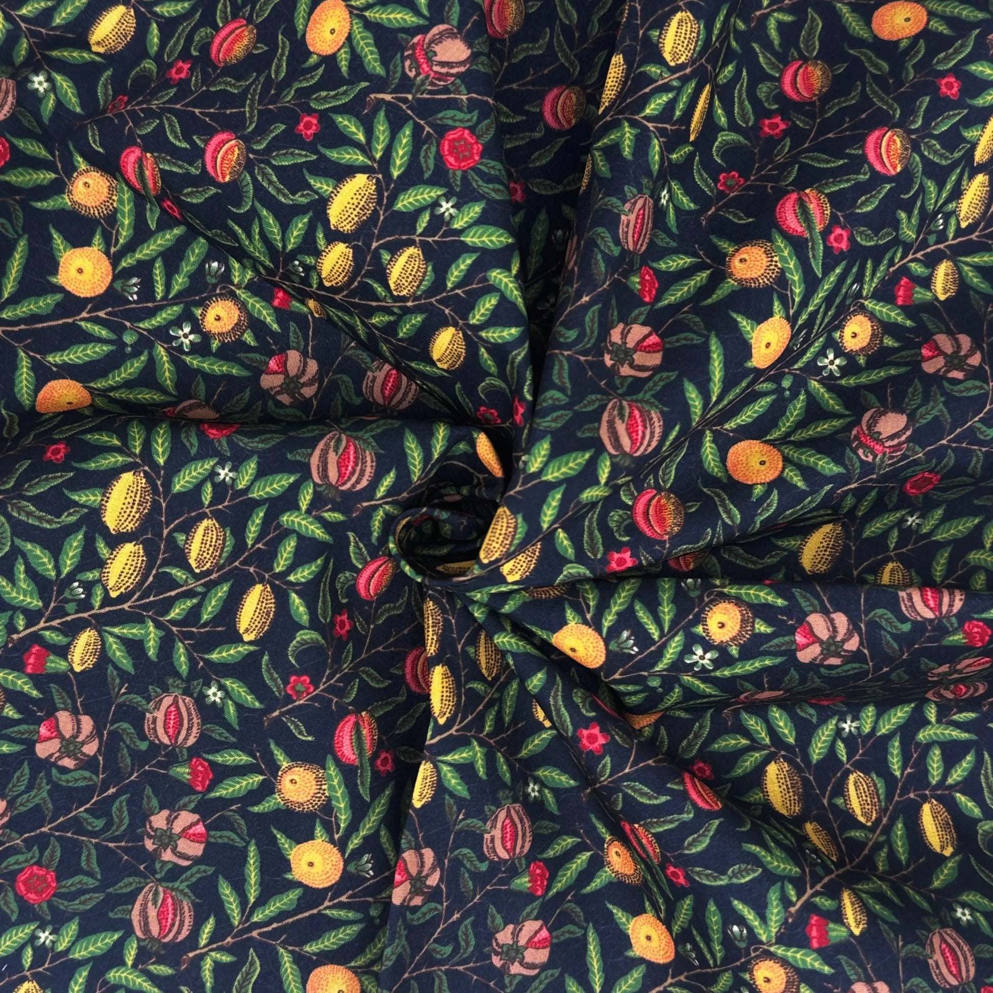 Polycotton Digital Print Fabric | 80% Polyester 20% Cotton 45" (115cm) Wide Lightweight Printed Fabric â€“ Sold by the Meter