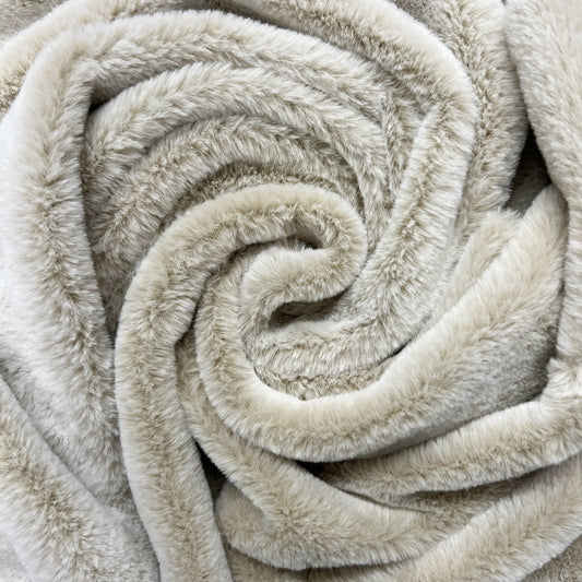 Luxury Plush Fur Fabric | Super Soft Faux Fur 59" (150cm) Wide 375gsm – Sold by the Meter
