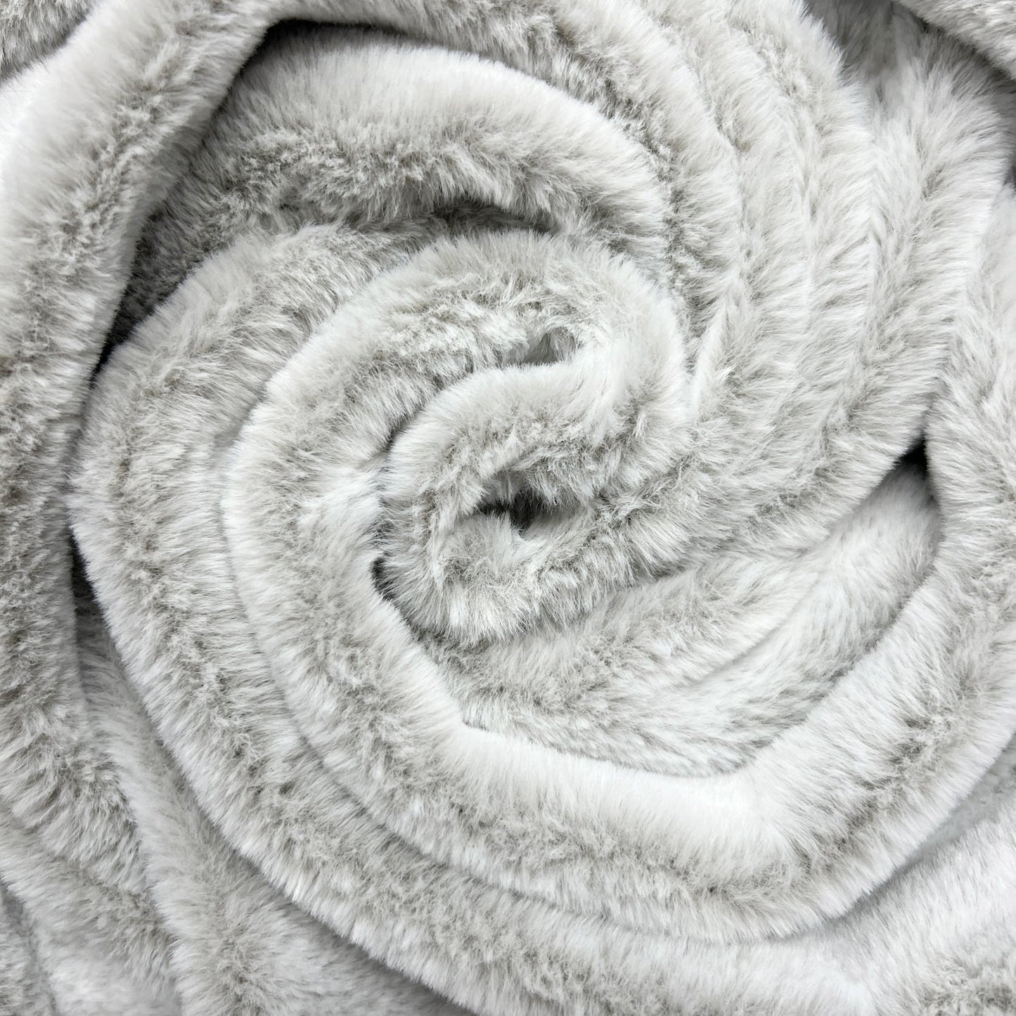 Luxury Plush Fur Fabric | Super Soft Faux Fur 59" (150cm) Wide 375gsm – Sold by the Meter
