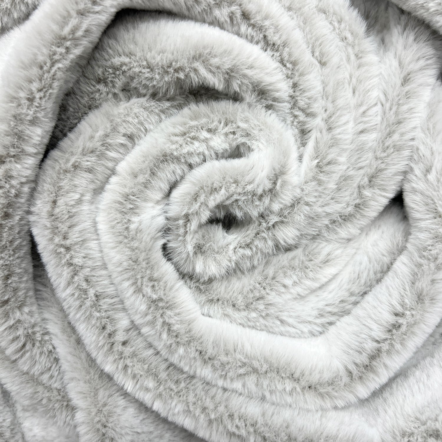 Luxury Plush Fur Fabric | Super Soft Faux Fur 59" (150cm) Wide 375gsm – Sold by the Meter