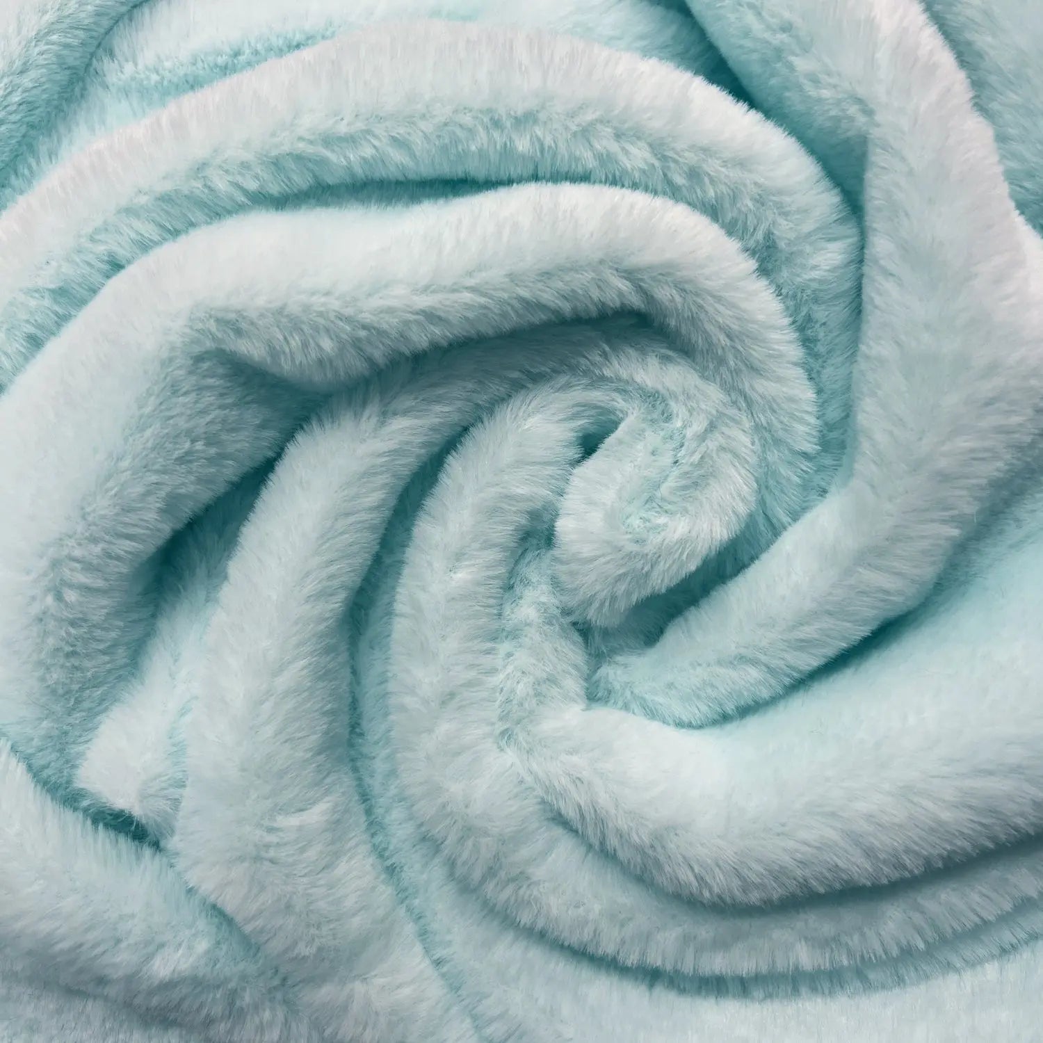 Luxury Plush Fur Fabric â€“ Super Soft Faux Fur 59" (150cm) Wide 375gsm | 40 Metre Roll