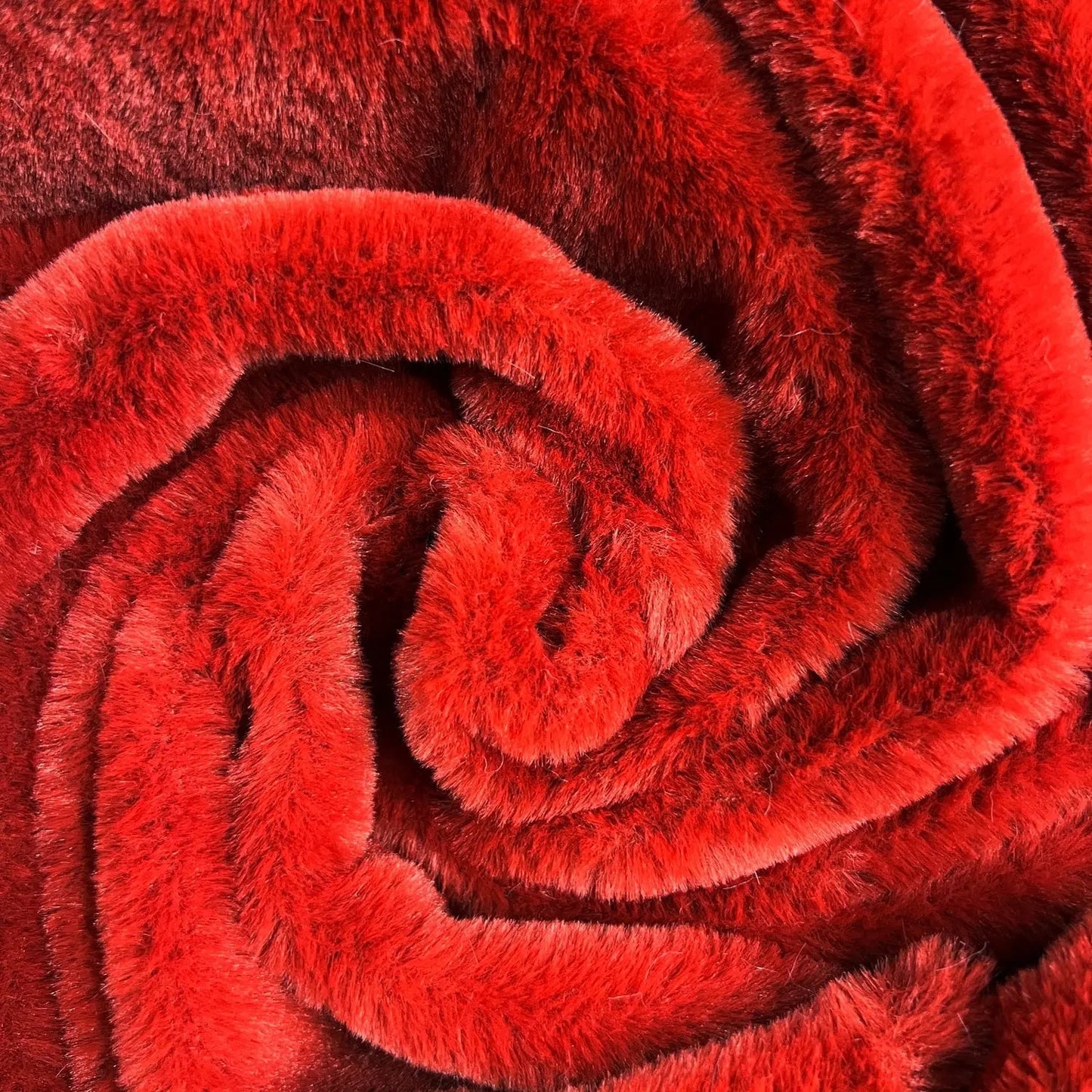 Luxury Plush Fur Fabric â€“ Super Soft Faux Fur 59" (150cm) Wide 375gsm | 40 Metre Roll