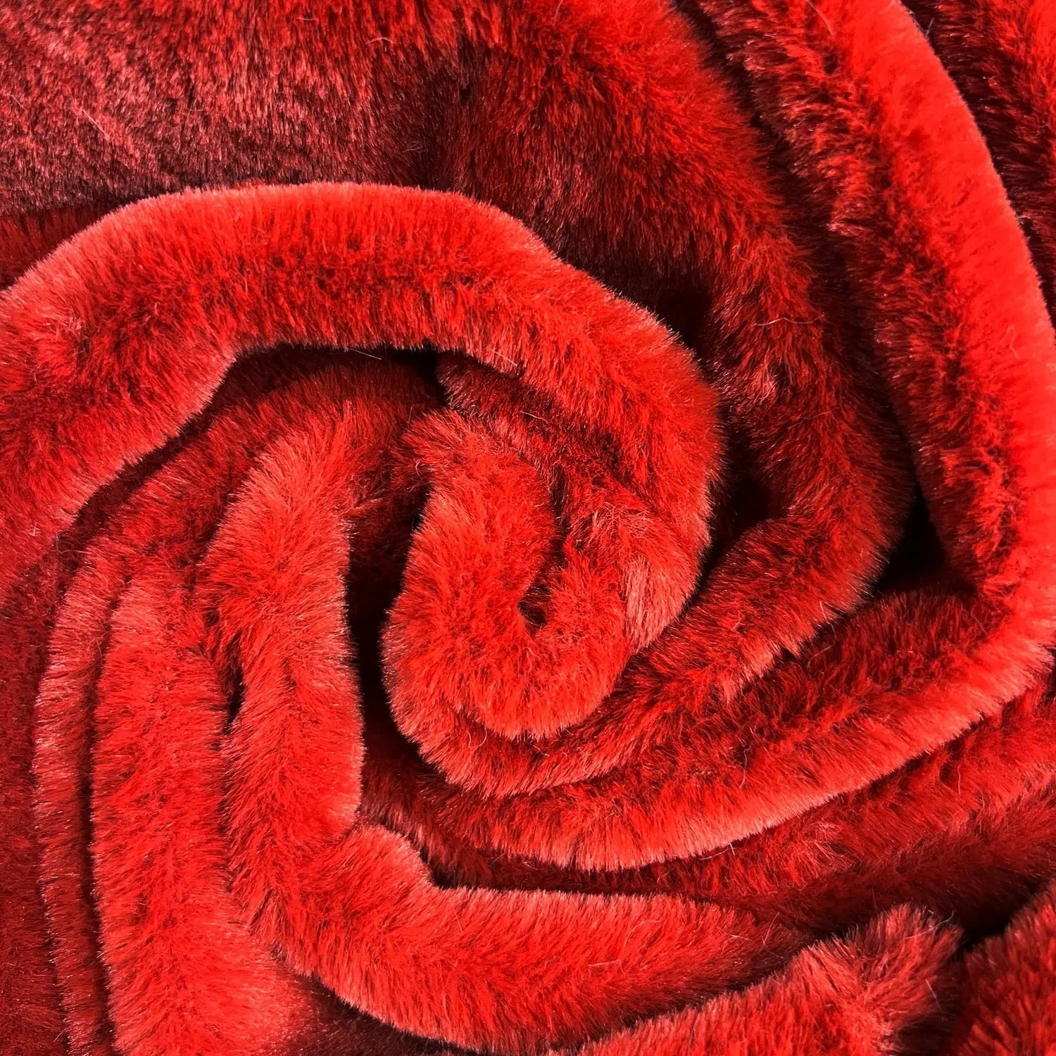 Luxury Plush Fur Fabric â€“ Super Soft Faux Fur 59" (150cm) Wide 375gsm | 40 Metre Roll