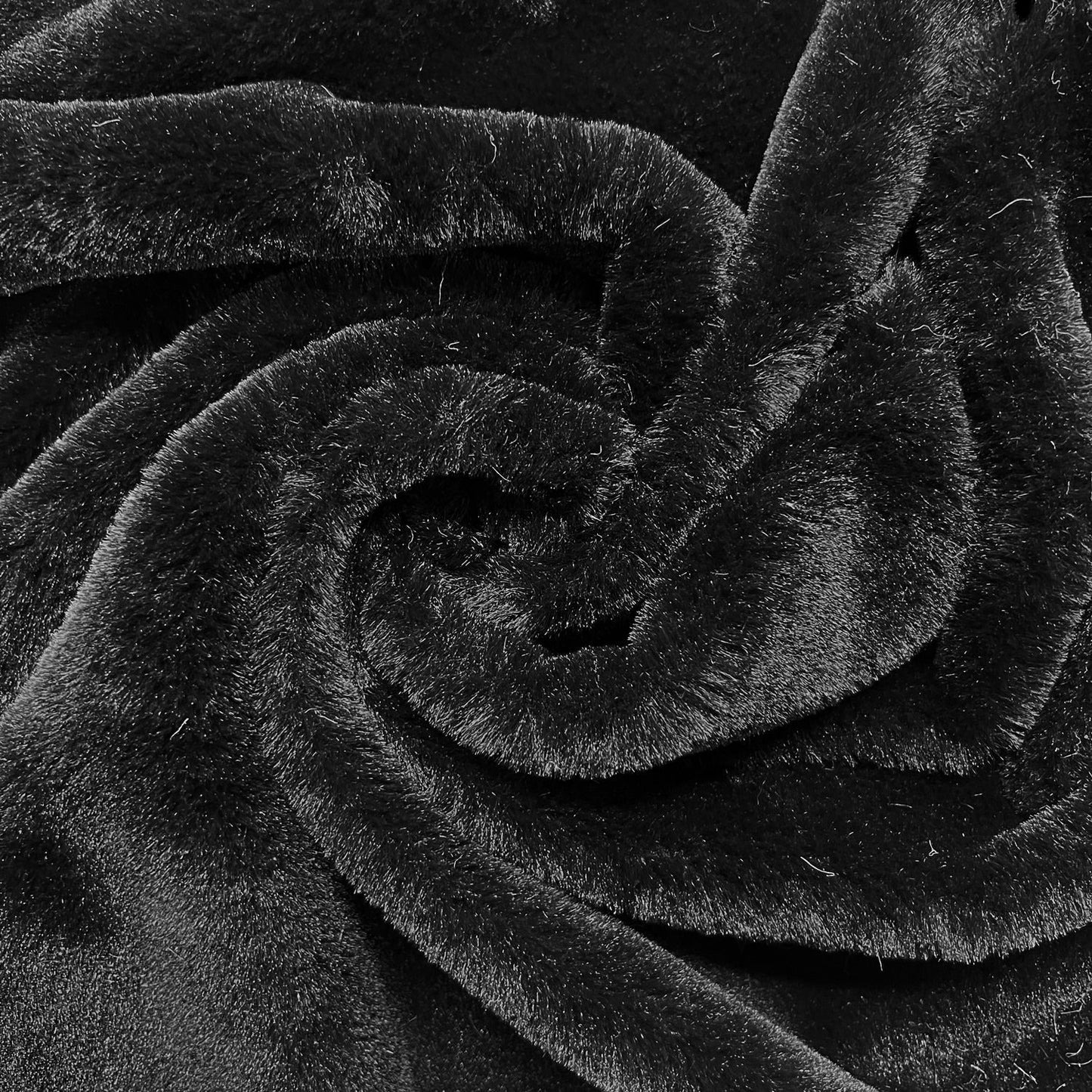 Luxury Plush Fur Fabric | Super Soft Faux Fur 59" (150cm) Wide 375gsm – Sold by the Meter