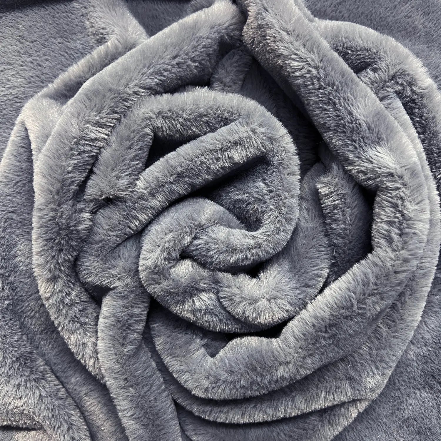 Luxury Plush Fur Fabric â€“ Super Soft Faux Fur 59" (150cm) Wide 375gsm | 40 Metre Roll
