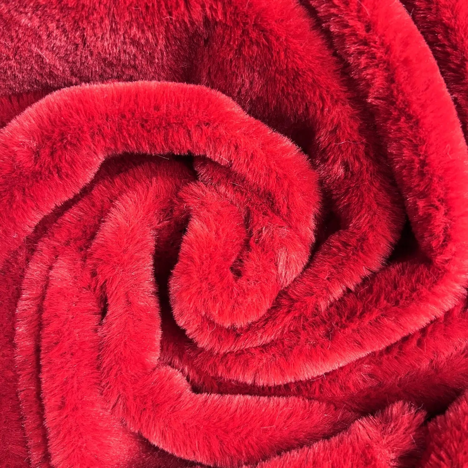 Luxury Plush Fur Fabric â€“ Super Soft Faux Fur 59" (150cm) Wide 375gsm | 40 Metre Roll
