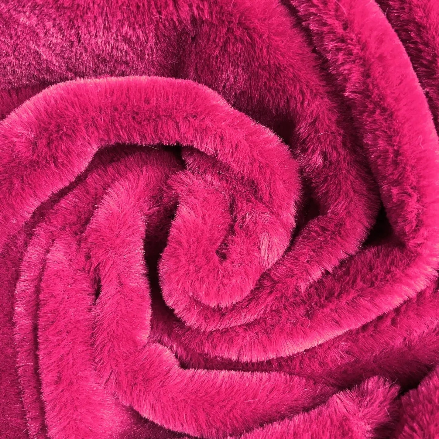 Luxury Plush Fur Fabric â€“ Super Soft Faux Fur 59" (150cm) Wide 375gsm | 40 Metre Roll