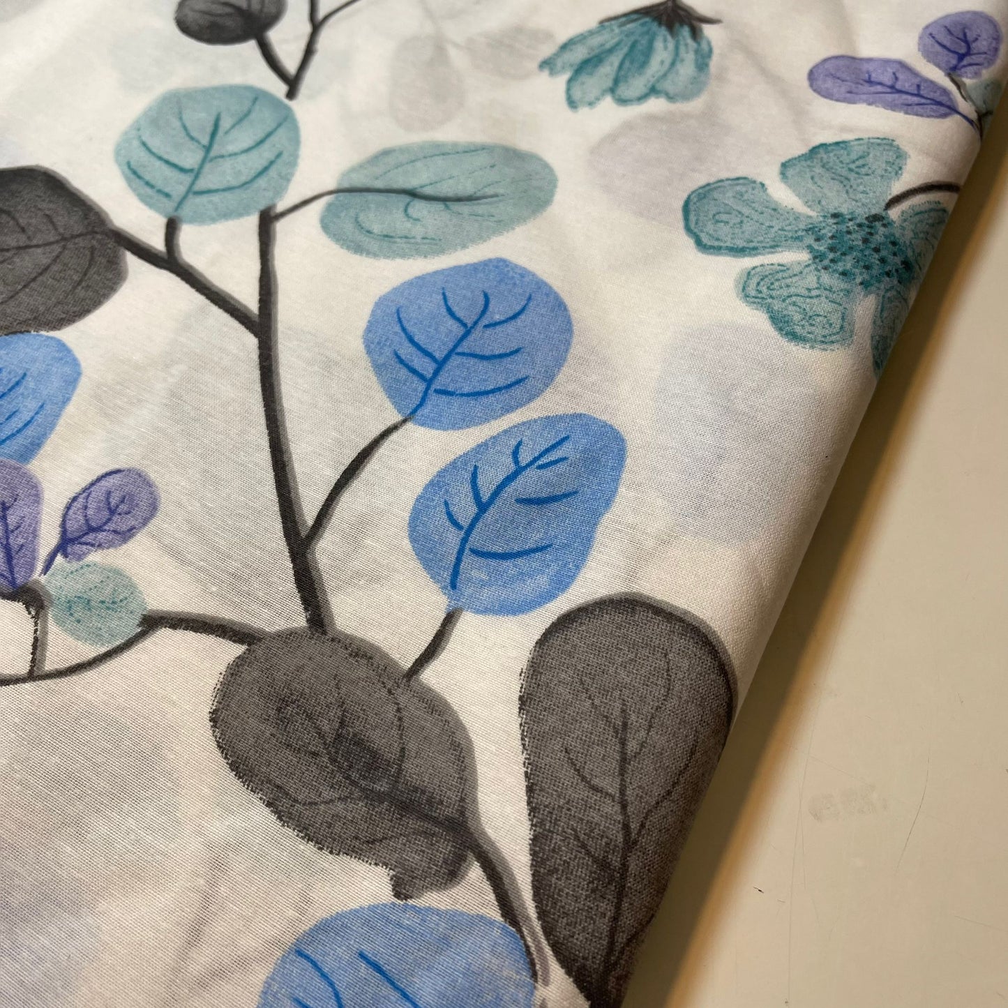 White Floral Polycotton Sheeting Material Extra Wide 90" Craft Quilting Fabric Meter