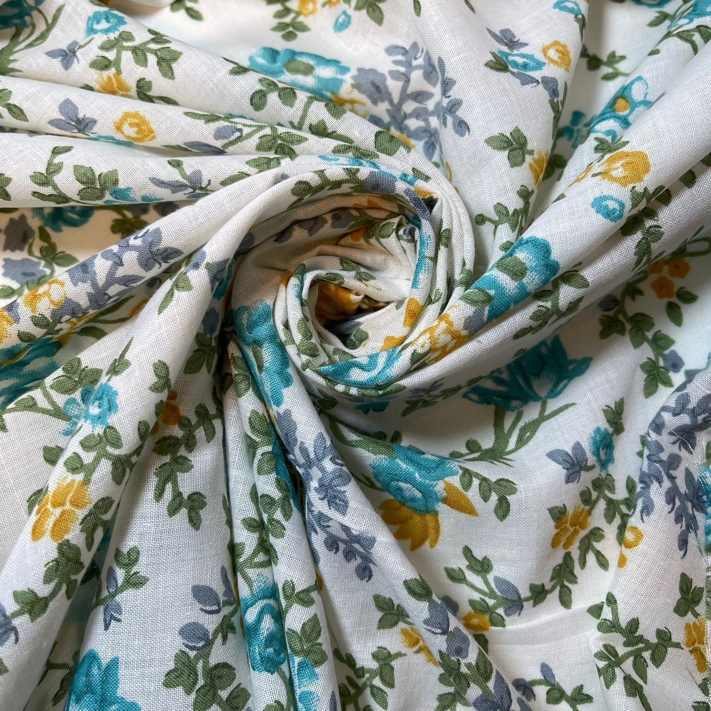 Ivory Floral Printed Polycotton Soft Dress Craft Fabric 58" By The Meter