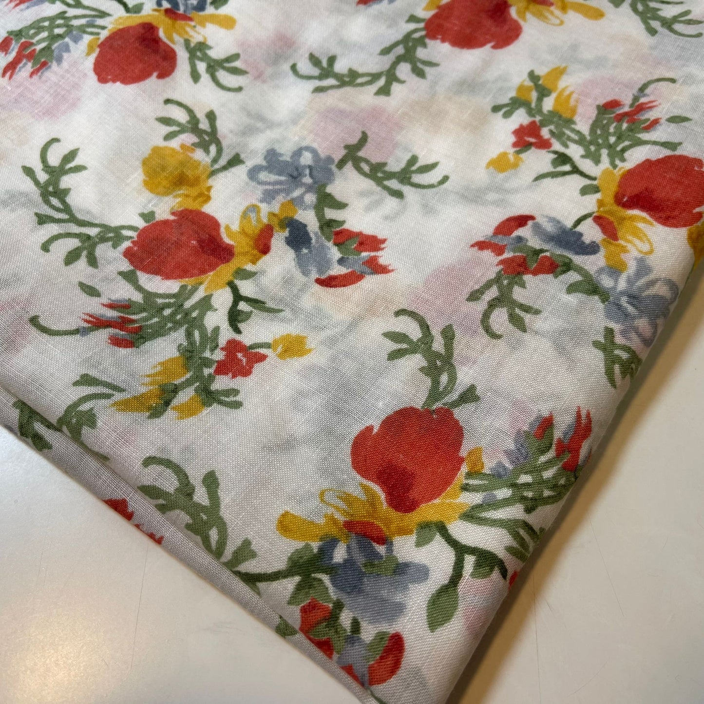 Ivory Rose Floral Printed Polycotton Soft Dress Craft Fabric 58" By The Meter