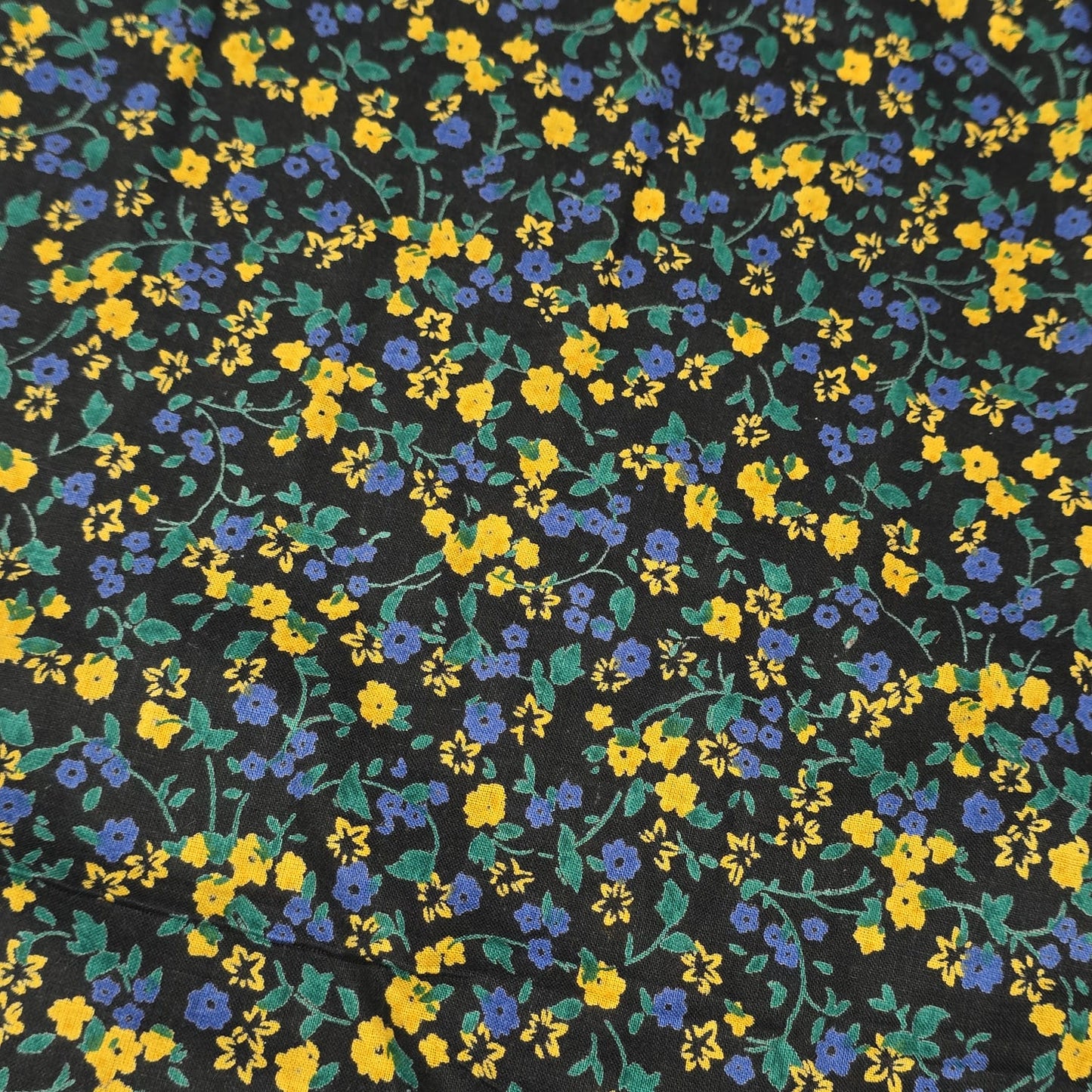 Black Ditsy Floral 100% Cotton Lawn Fabric Craft Quilting Patchwork Material By Meter 44"