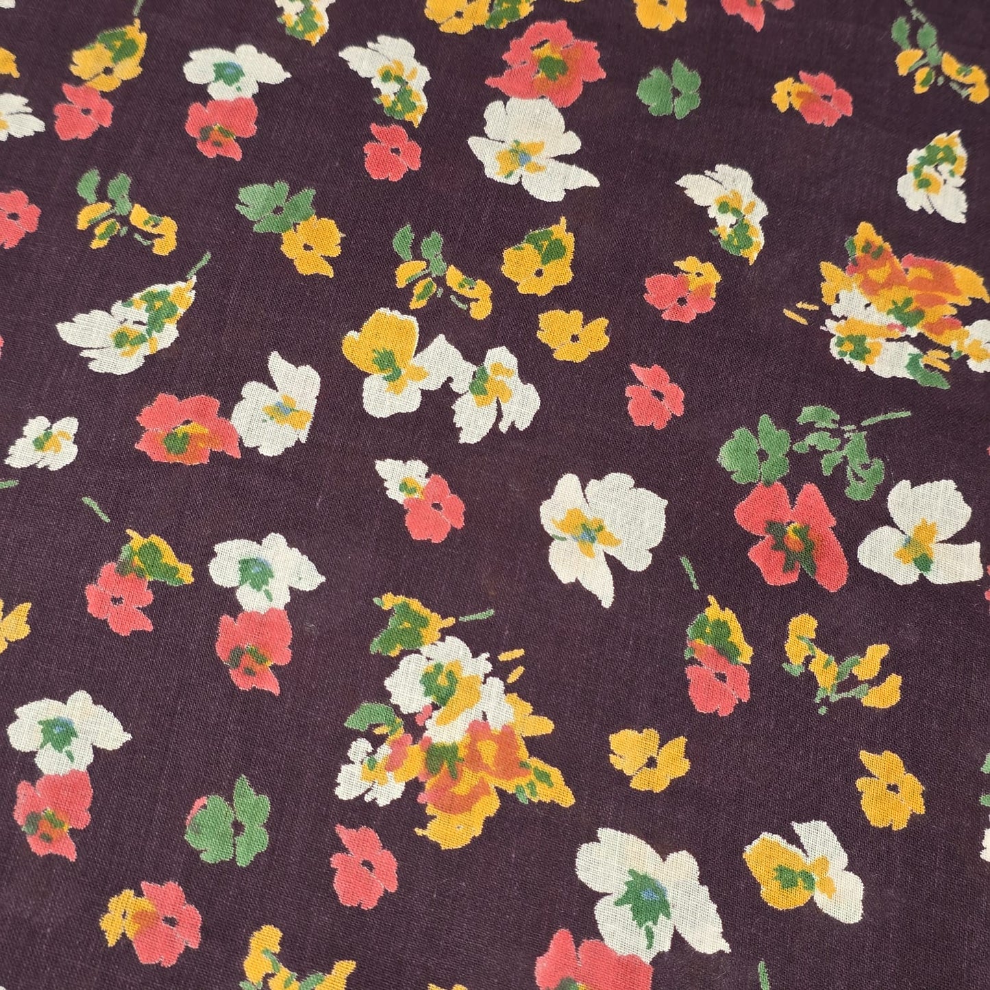 Plum Ditsy Floral 100% Cotton Lawn Fabric Craft Quilting Patchwork Material By Meter 44"