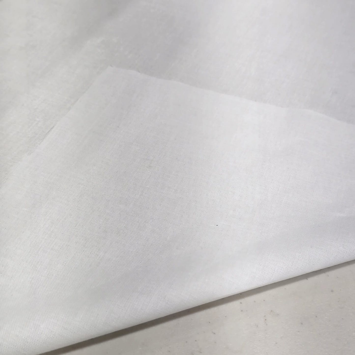 1-Meter-Packung schwarze, aufbügelbare, weiße Einlage, leicht und mittelschwer