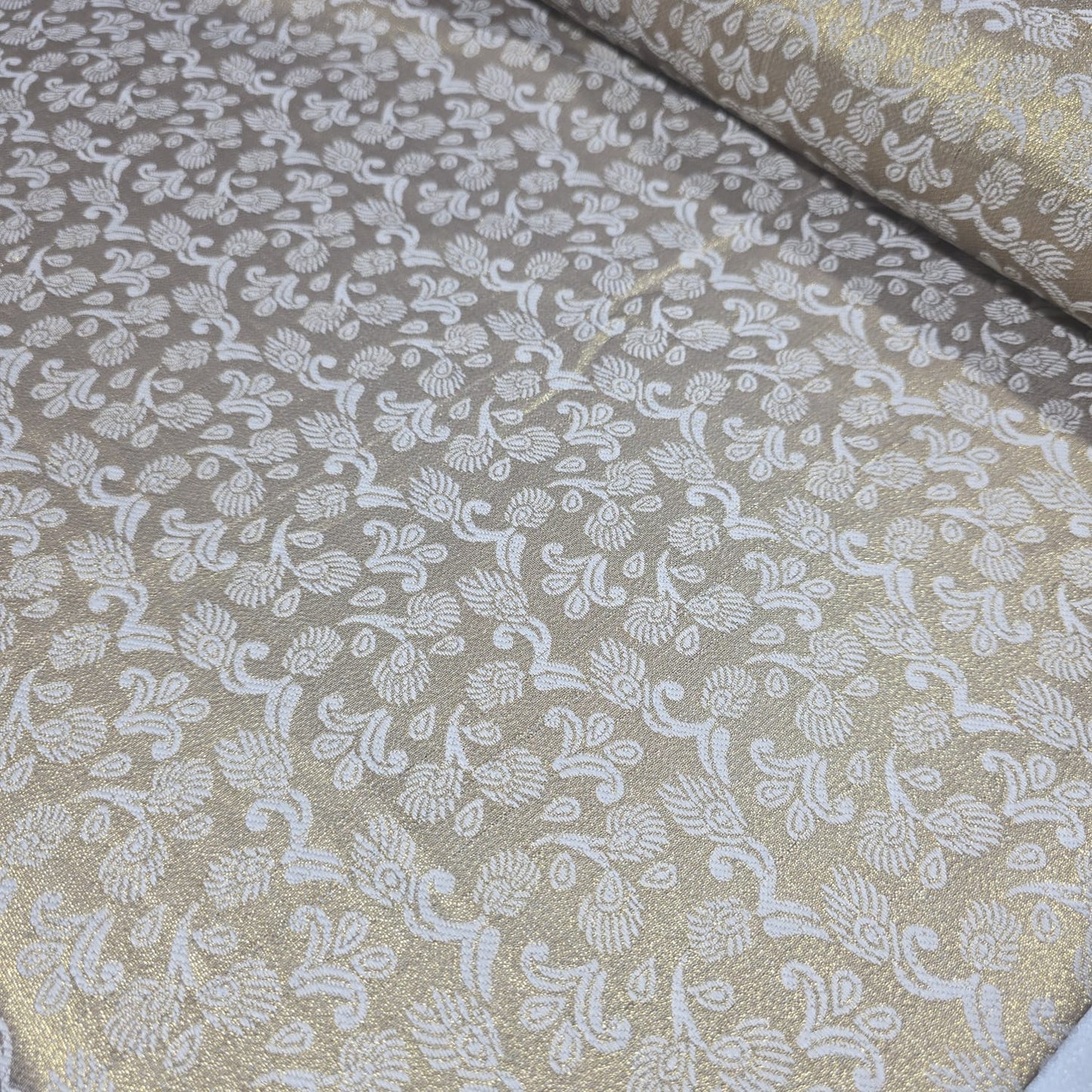 Ornamentaler Paisley Gold Metallic Druck Indischer Banarasi Brokat Stoff Meterware