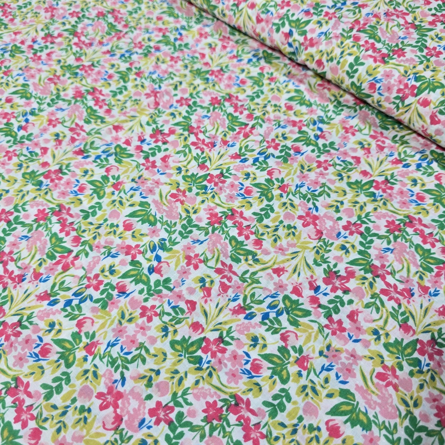 Premium 100% Cotton Lawn Fabric – Ditsy Pink & Green Floral Print – 58" (147cm) Wide by the Metre